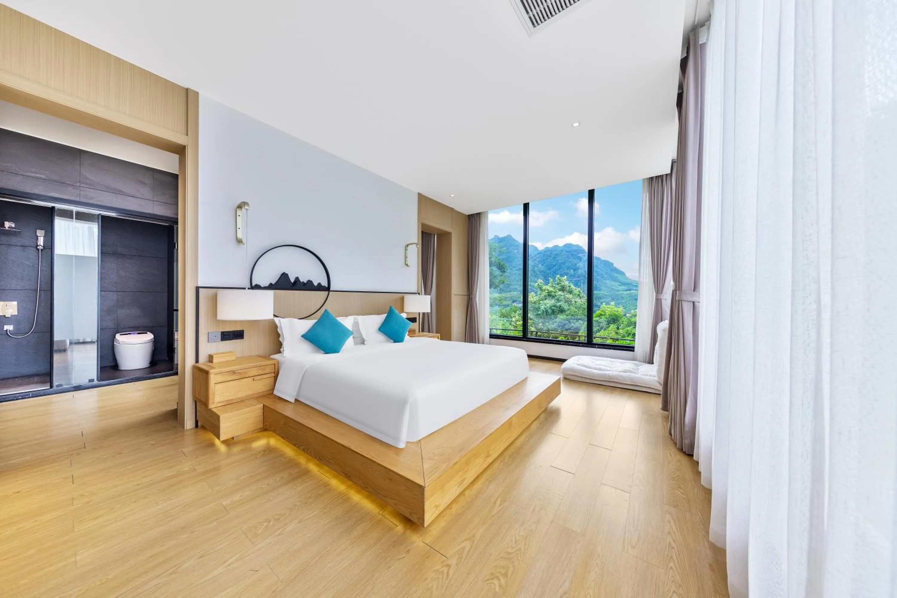 View (from property/room), Bed in XMAN Sunrise Peaks Resort