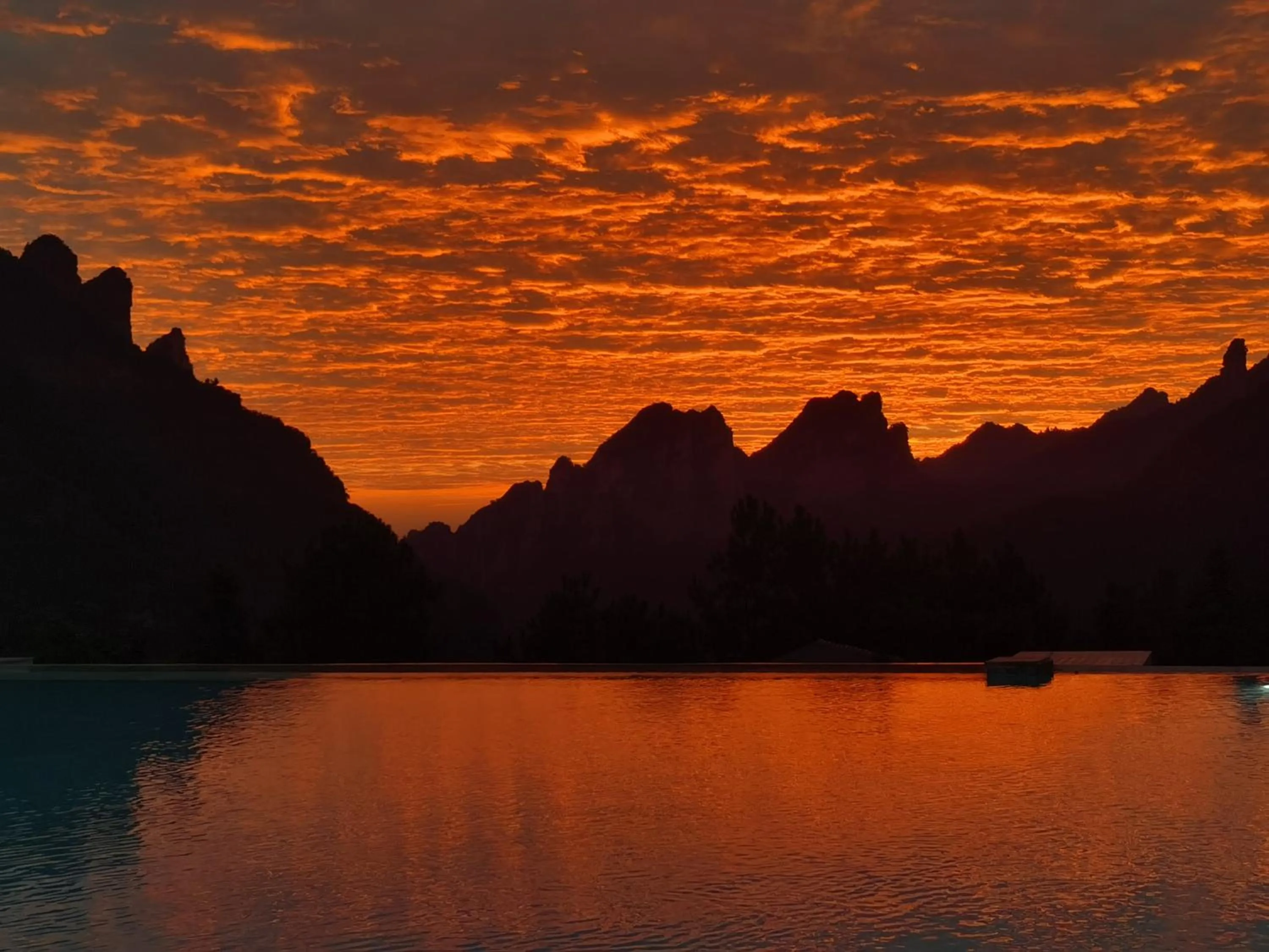 Natural landscape in XMAN Sunrise Peaks Resort