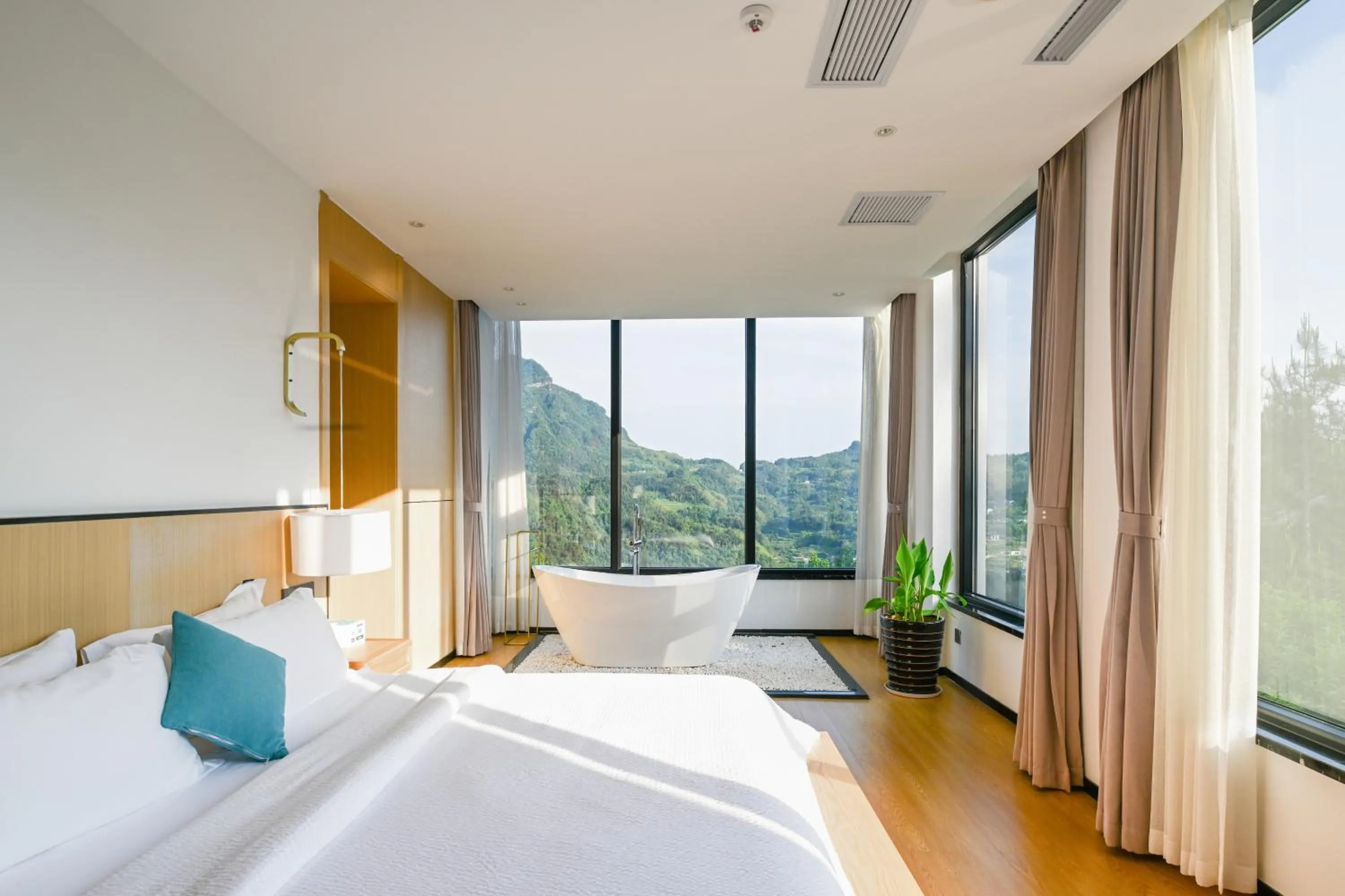 Bed in XMAN Sunrise Peaks Resort