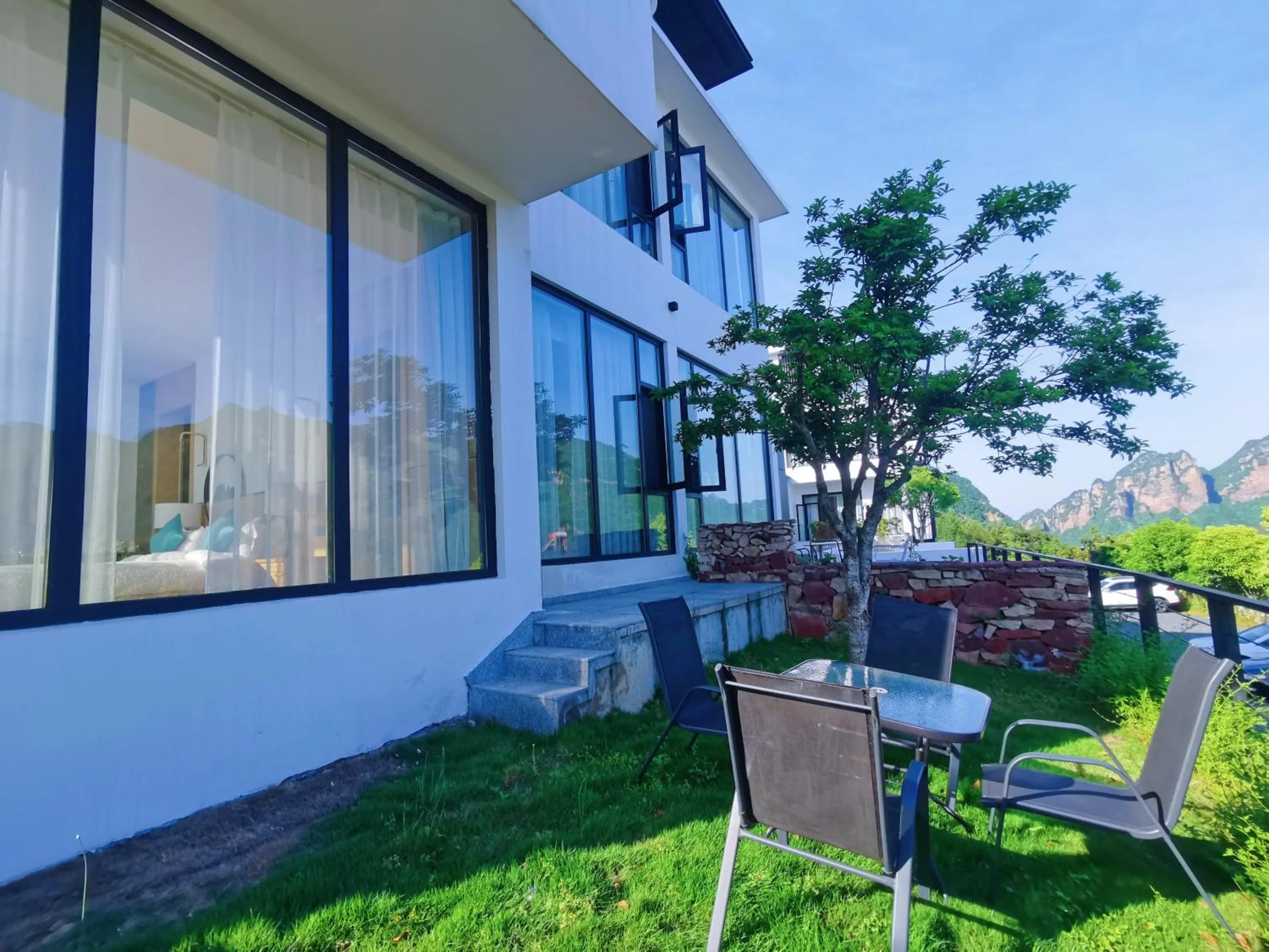 Property building in XMAN Sunrise Peaks Resort