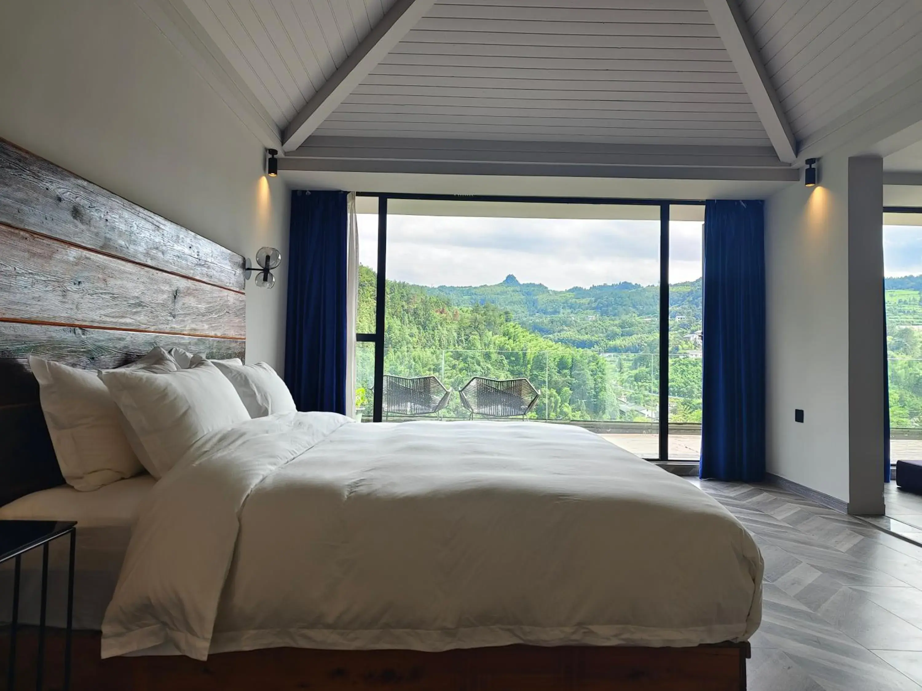 Superior Suite in WARM PLACE Superior Suite in WARM PLACE