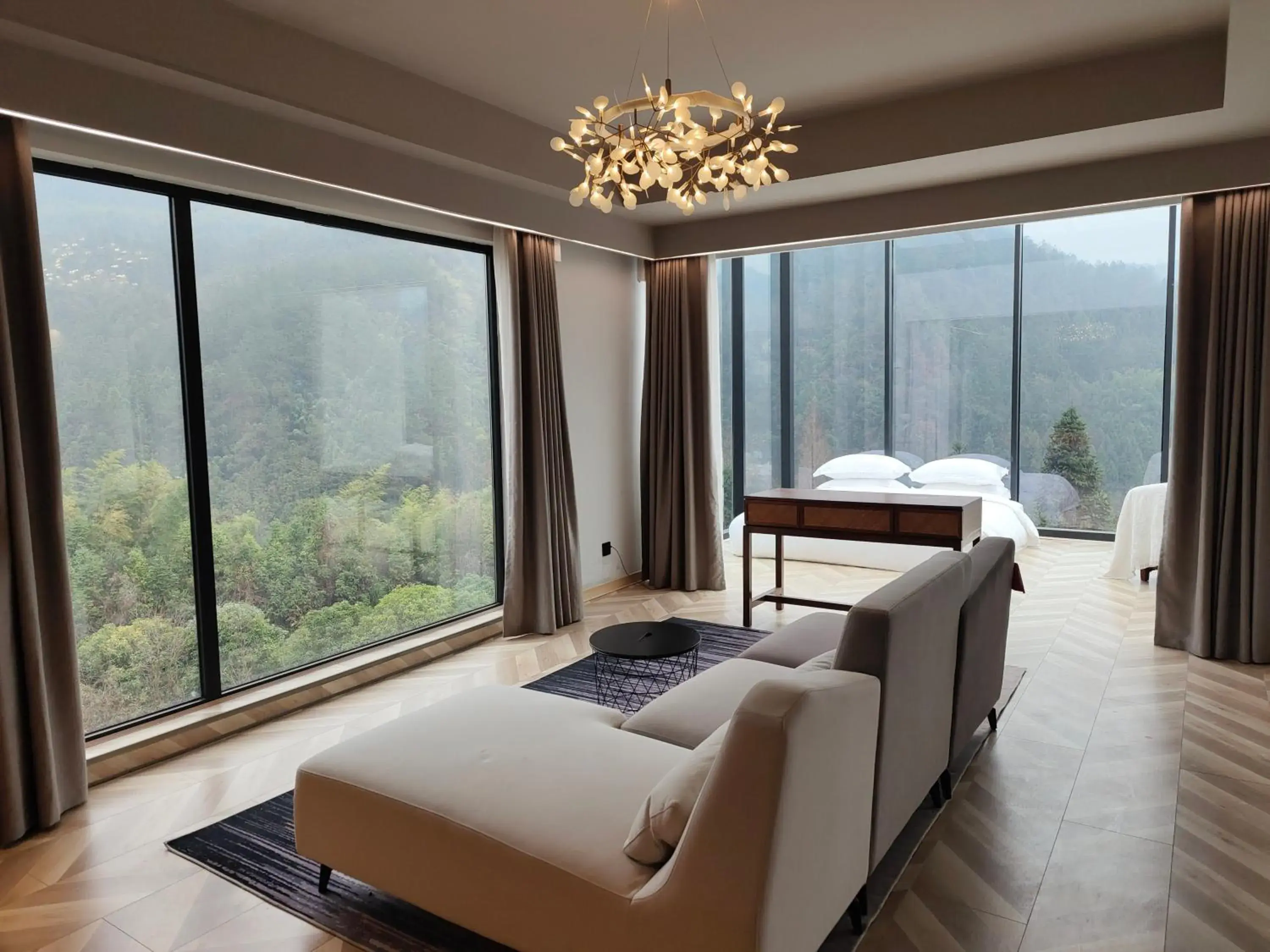 Standard Suite in WARM PLACE Standard Suite in WARM PLACE