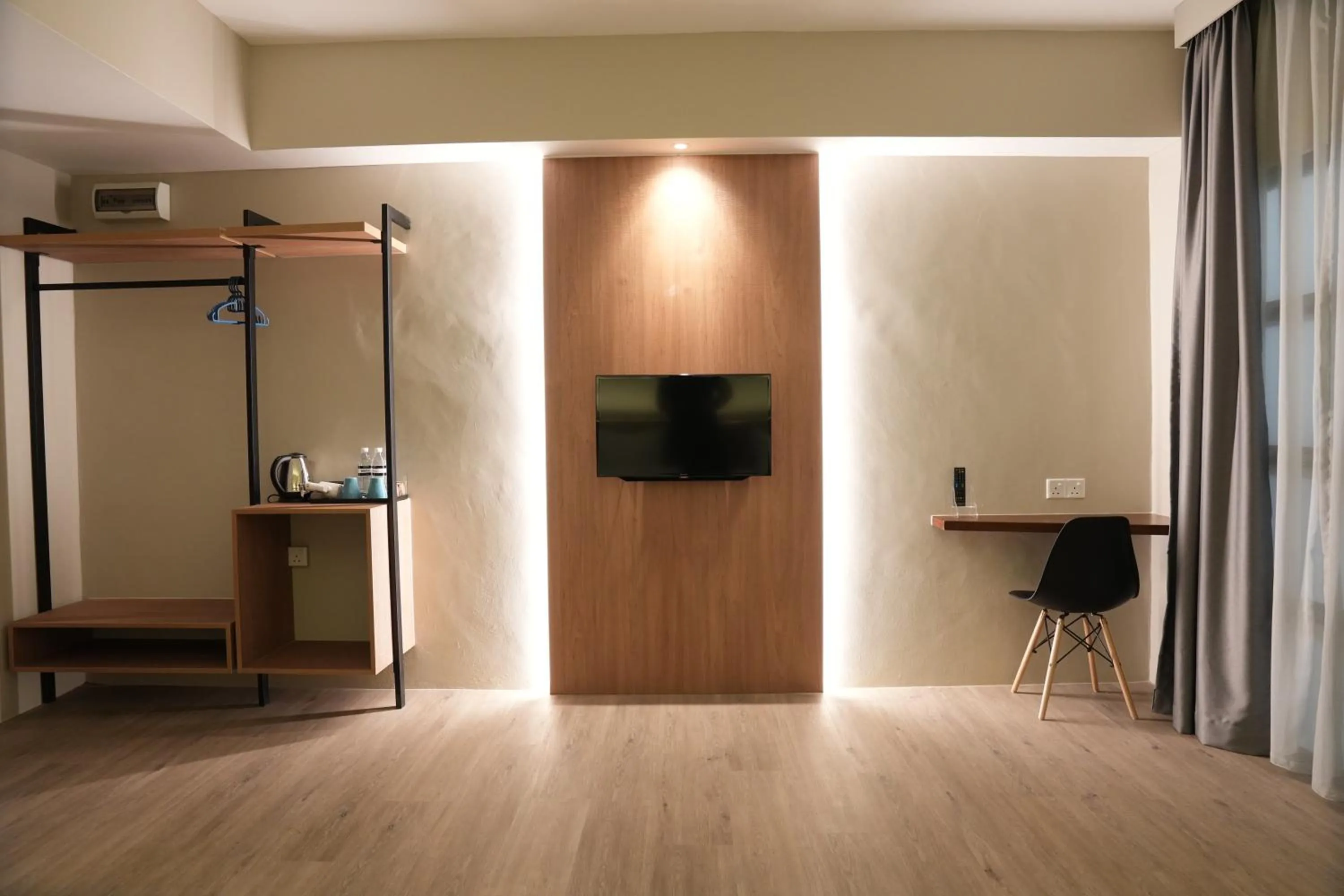 TV and multimedia in Roxy Hotel Aiman