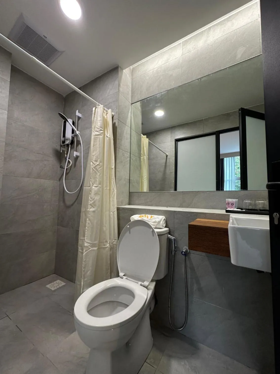 Bathroom in Roxy Hotel Aiman