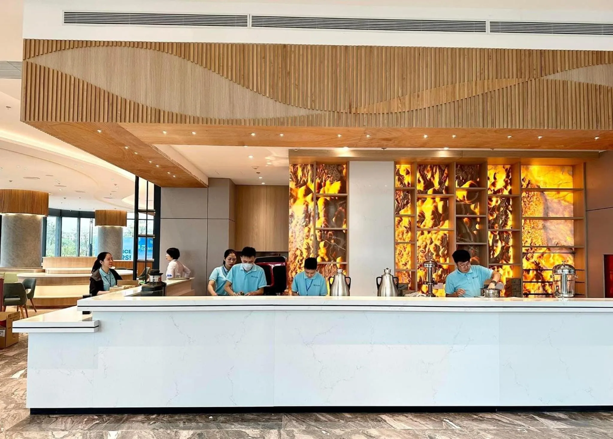 Restaurant/places to eat in HB Serviced Apartment - Alacarte Hạ Long