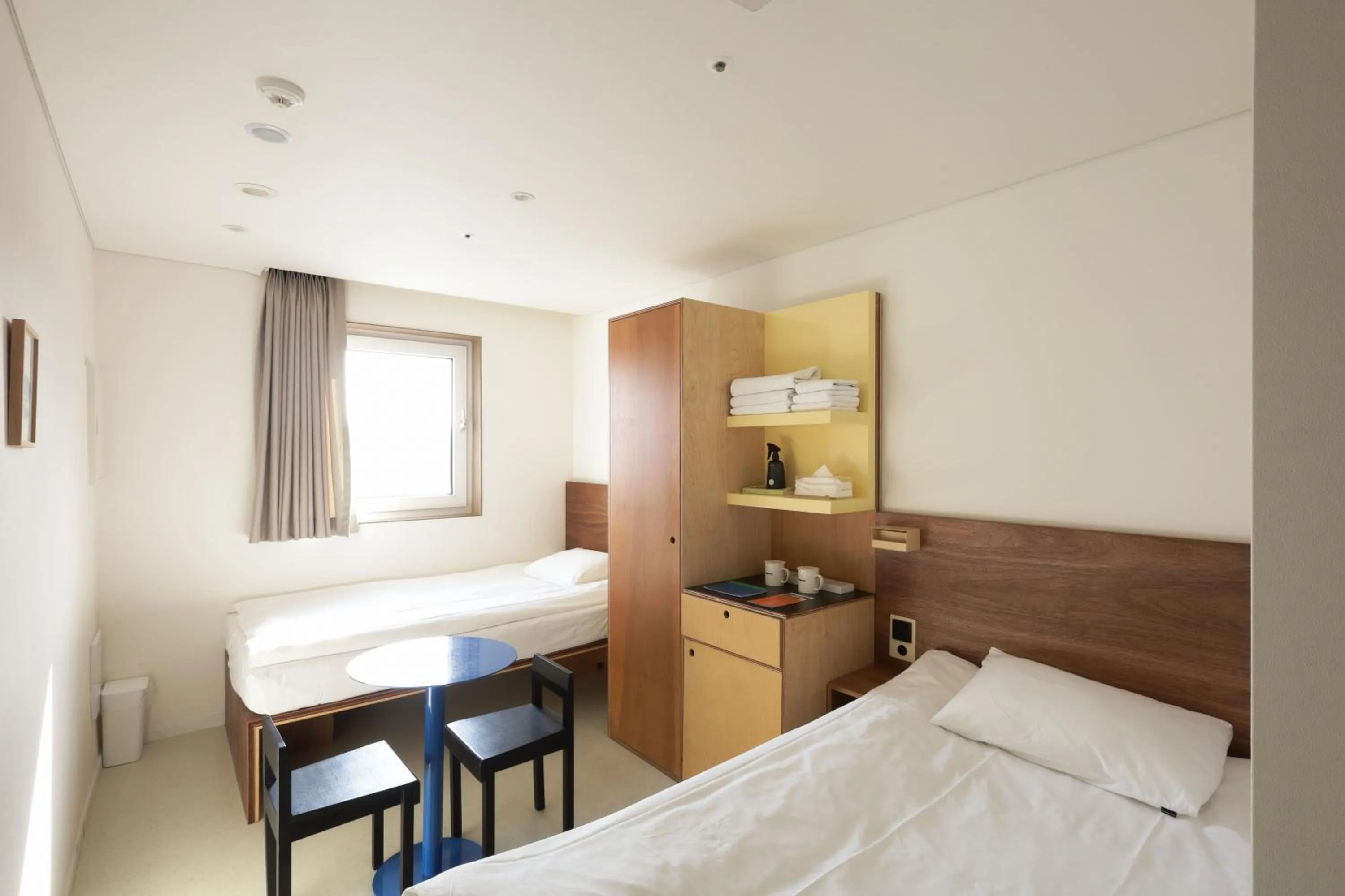 Photo of the whole room, Bed in Mangrove Sinseol