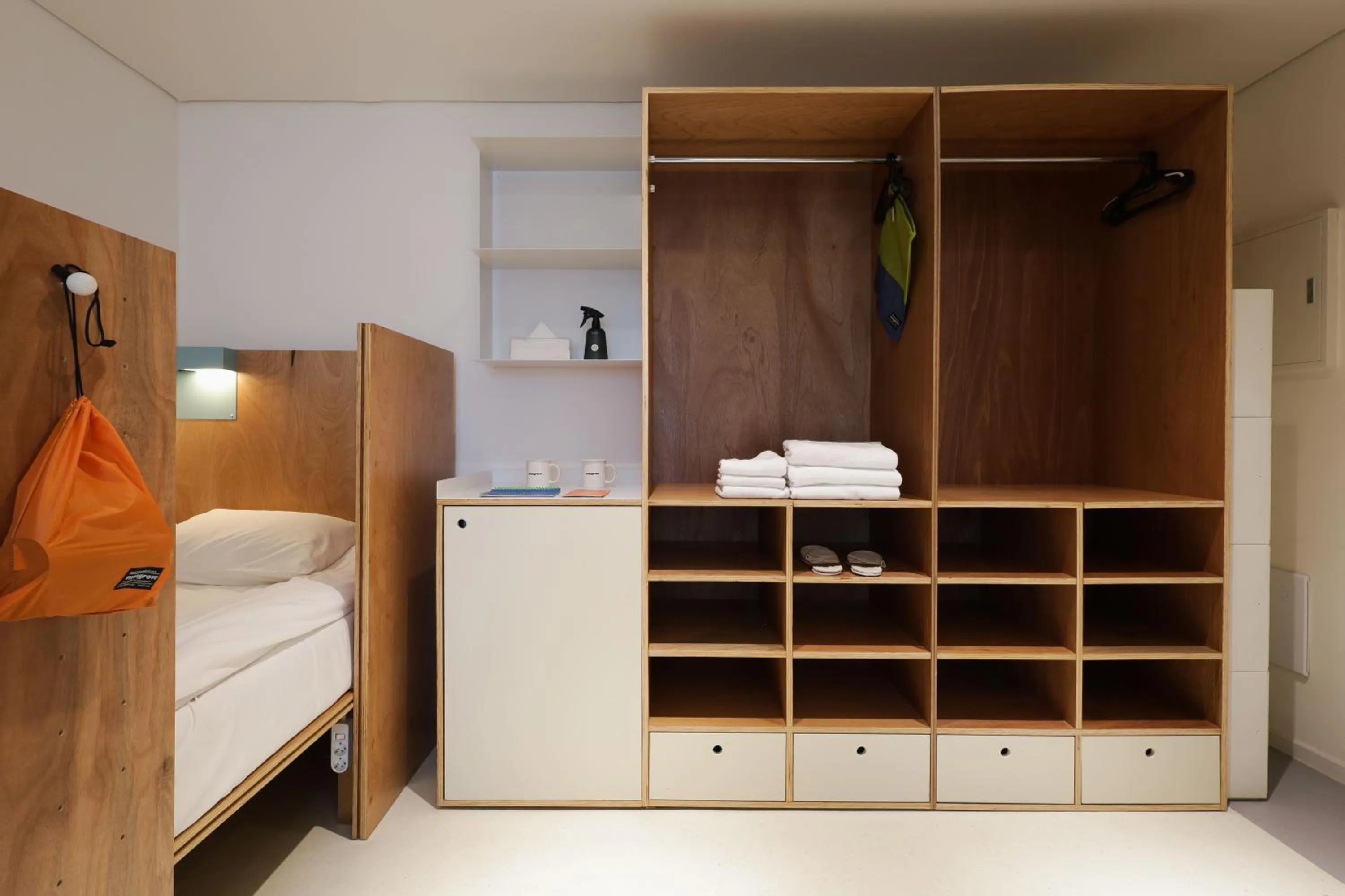 wardrobe, Bed in Mangrove Sinseol