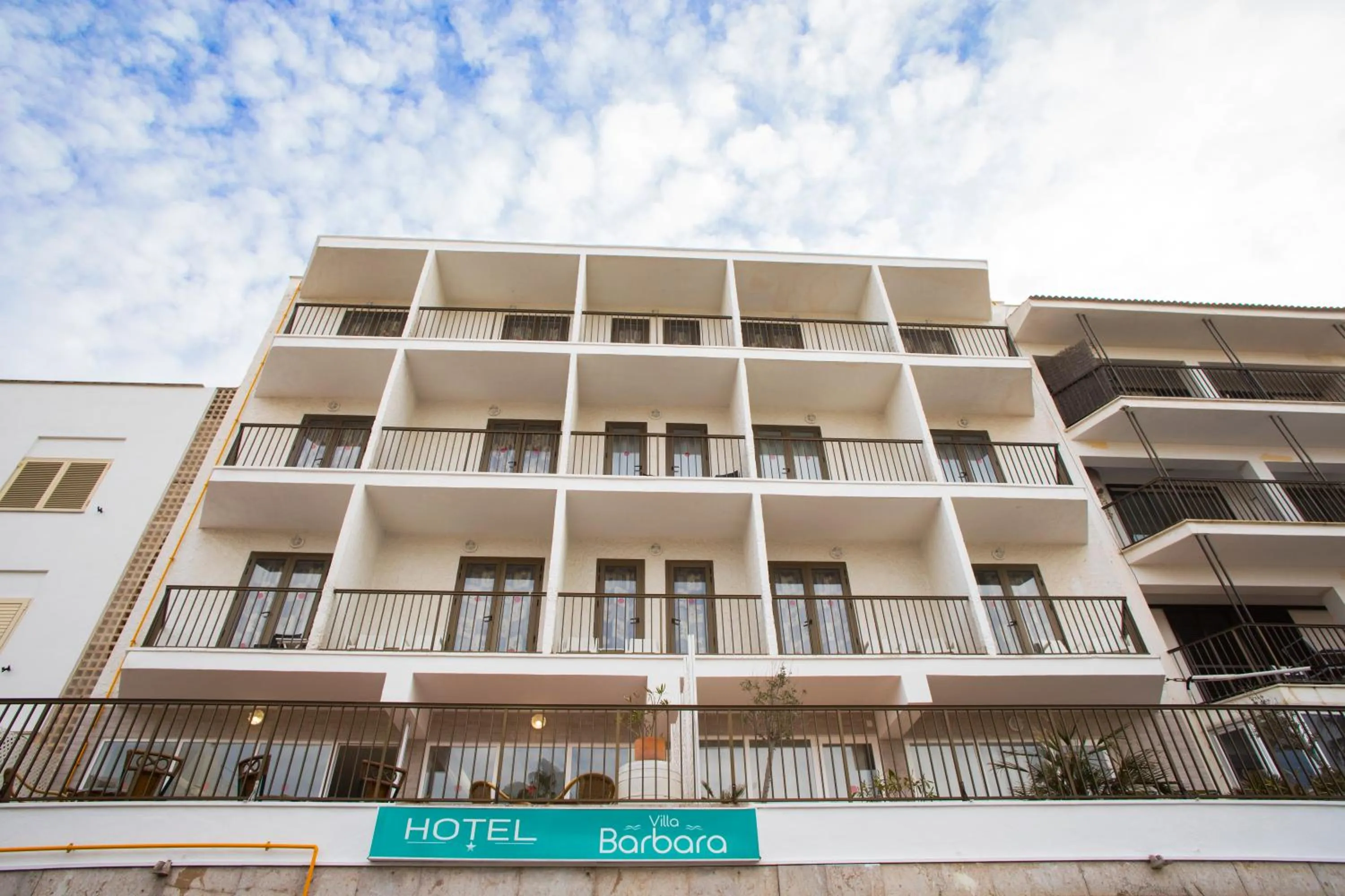 Facade/entrance in Hotel Villa Barbara