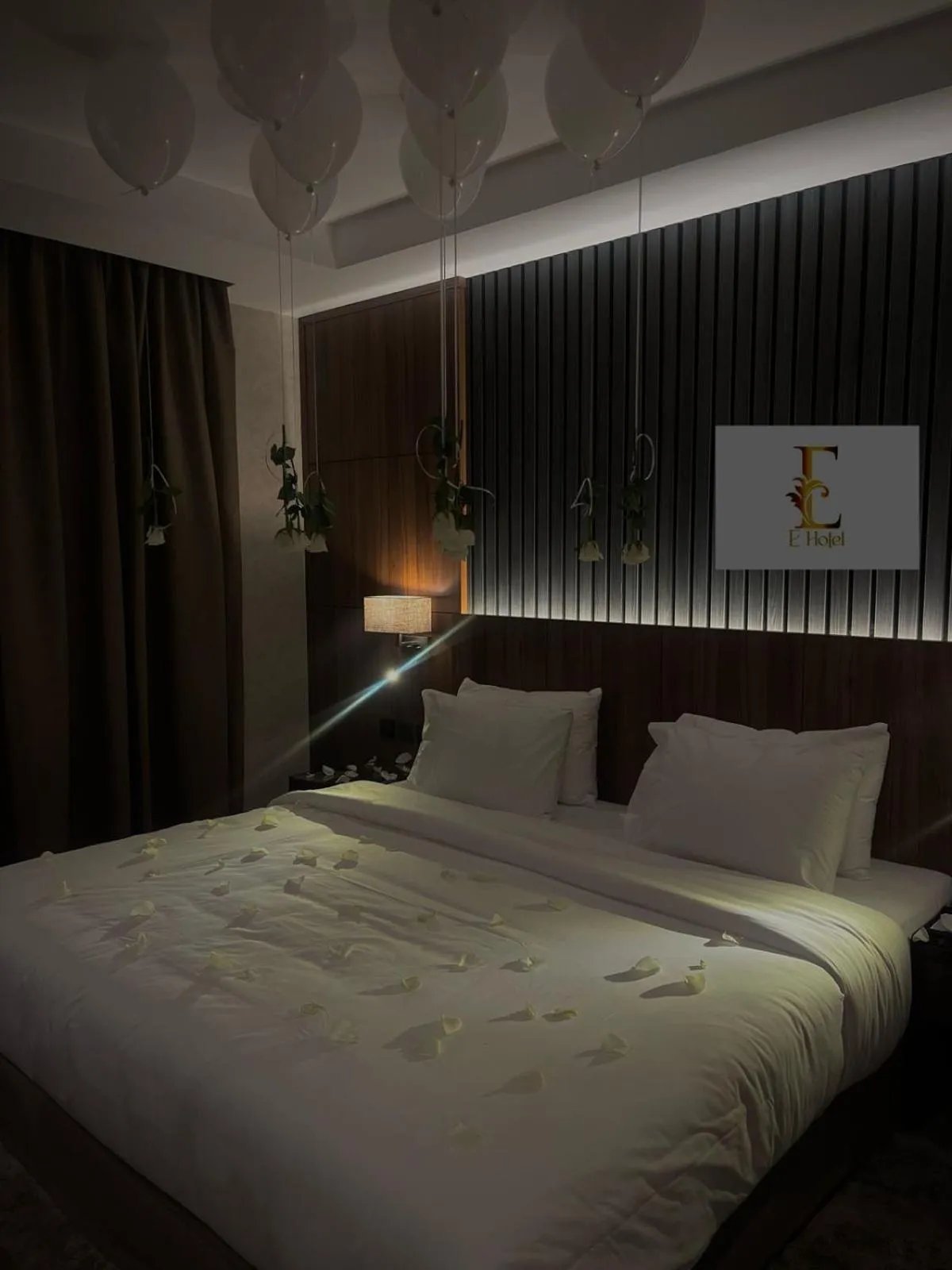 Bed in E Hotel