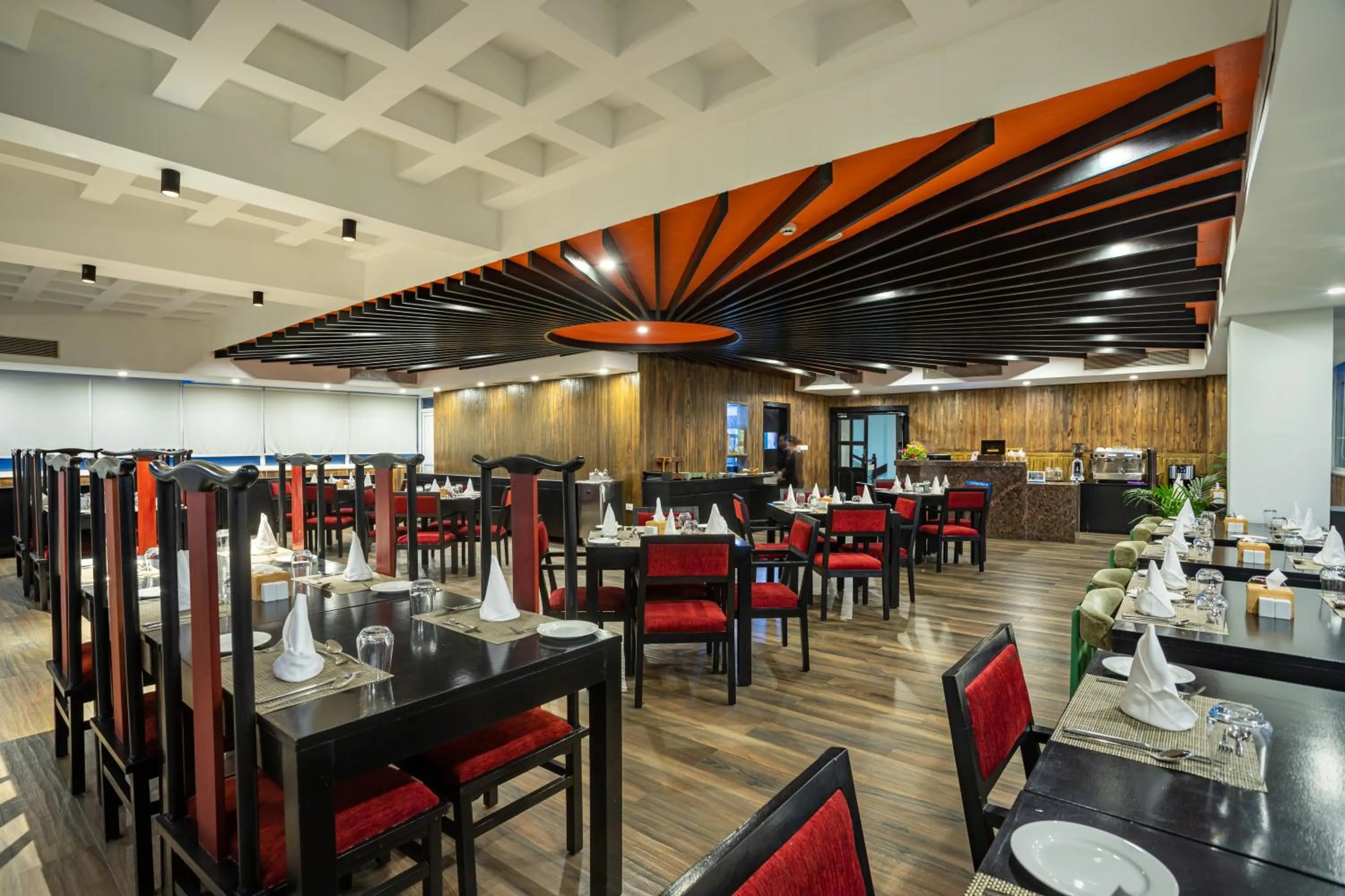 Restaurant/places to eat in Hotel Lo Mustang