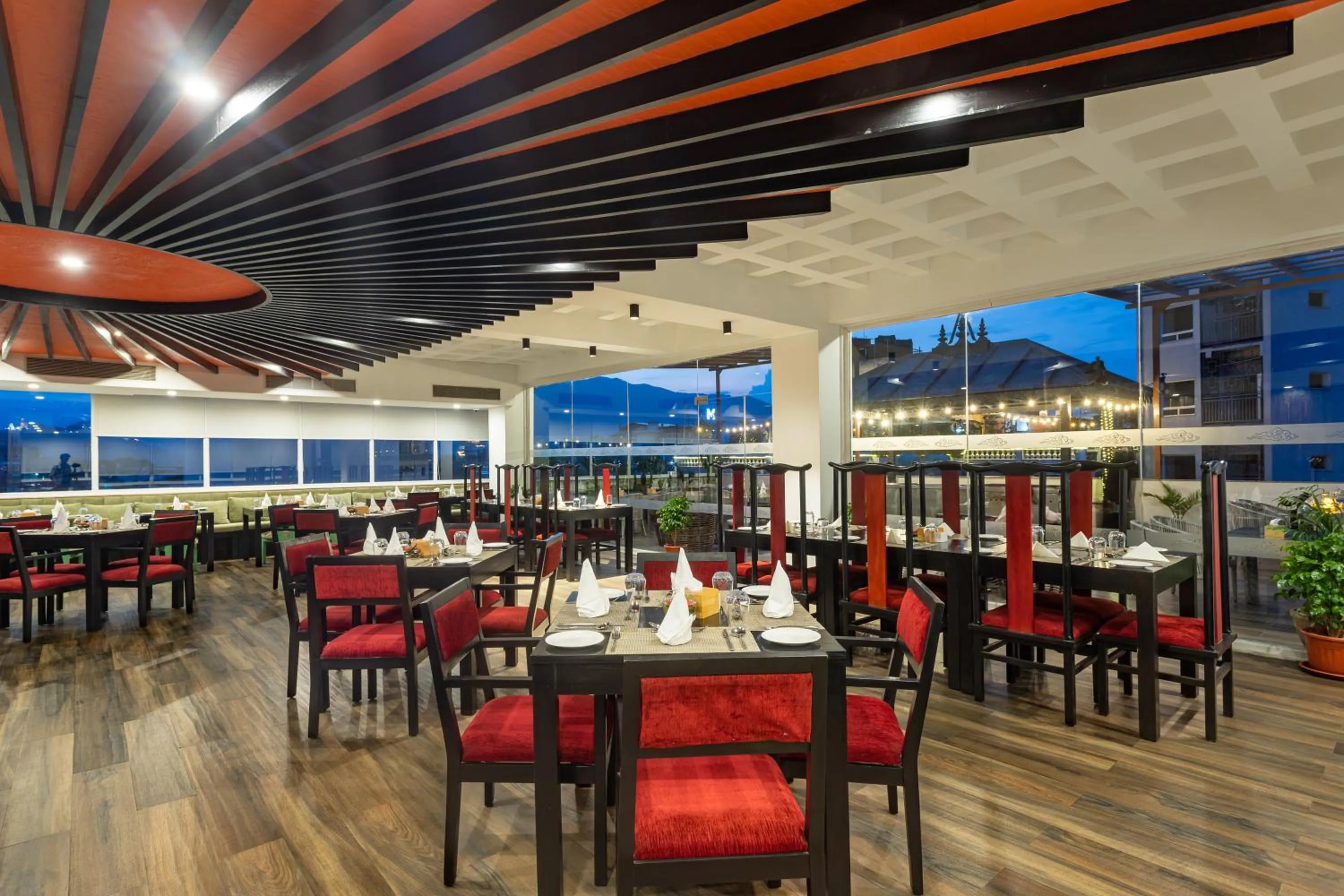 Restaurant/places to eat in Hotel Lo Mustang