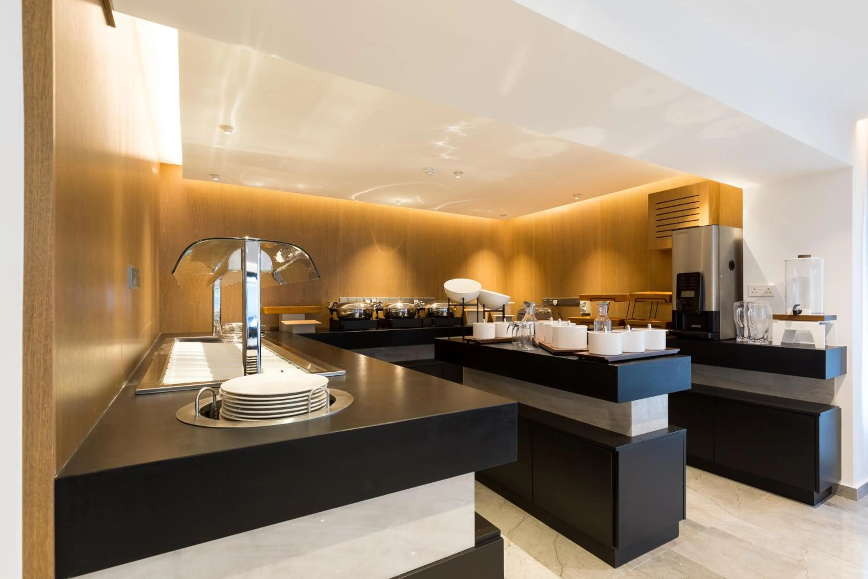 Breakfast in The Quality Lodge - Self Check-in