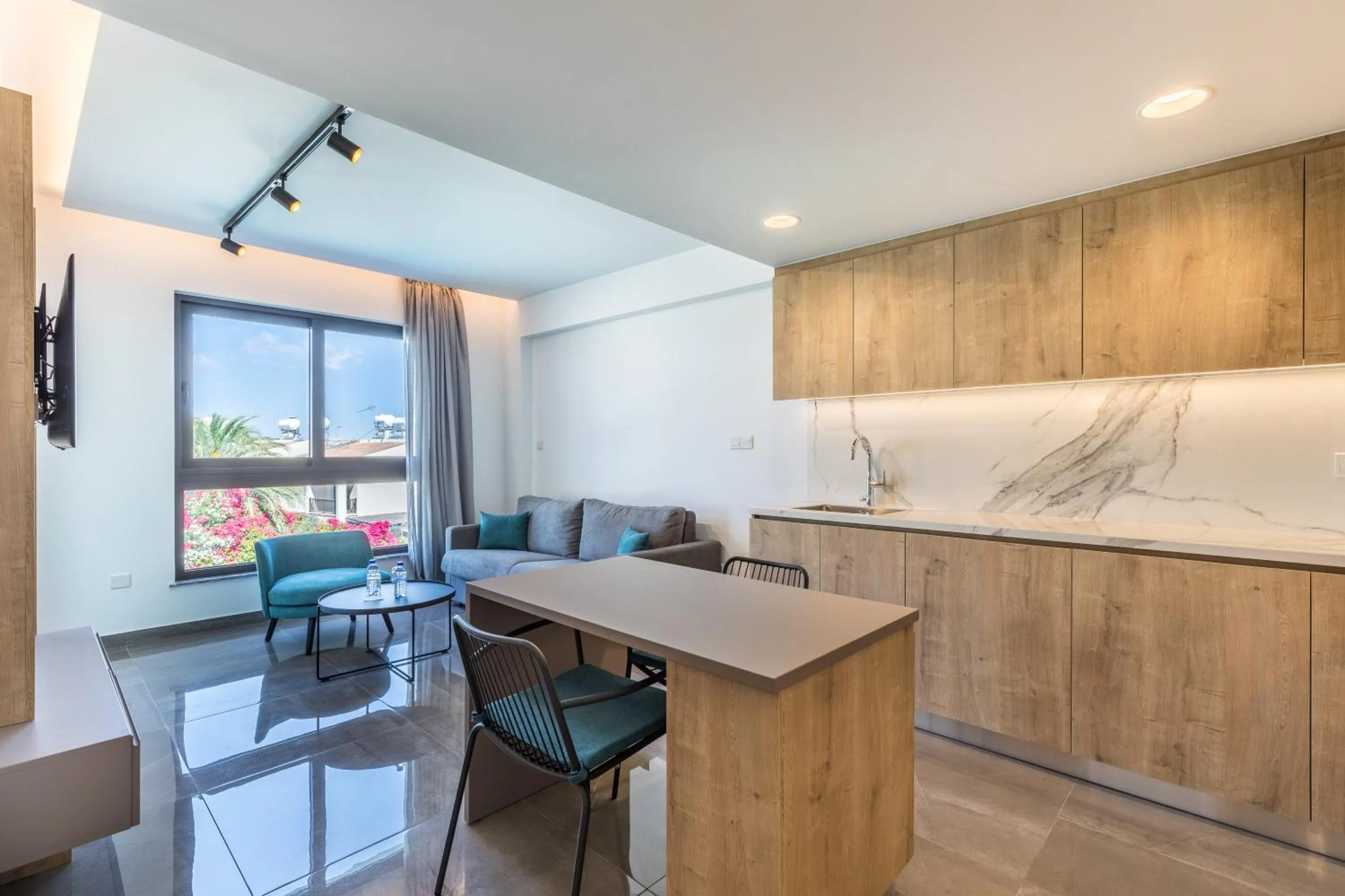 Kitchen or kitchenette in The Quality Lodge - Self Check-in