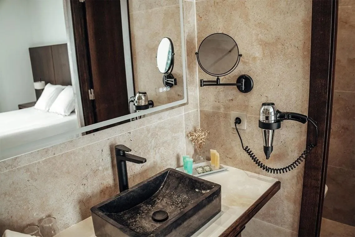 Bathroom in Hotel Alba Seleqtta
