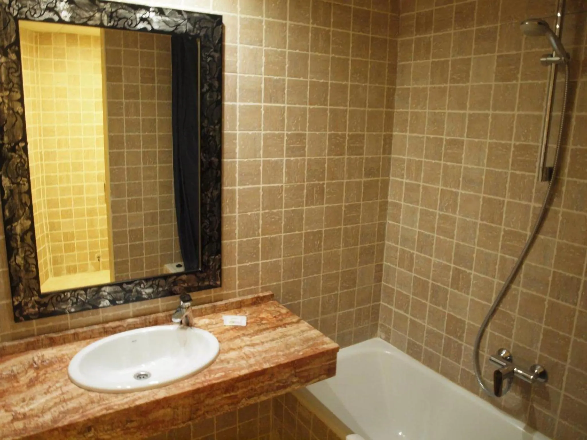 Bathroom in Hotel Alba Seleqtta