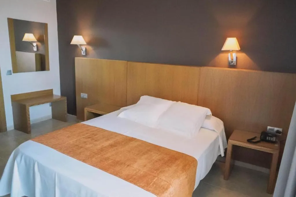 Bed in Hotel Alba Seleqtta