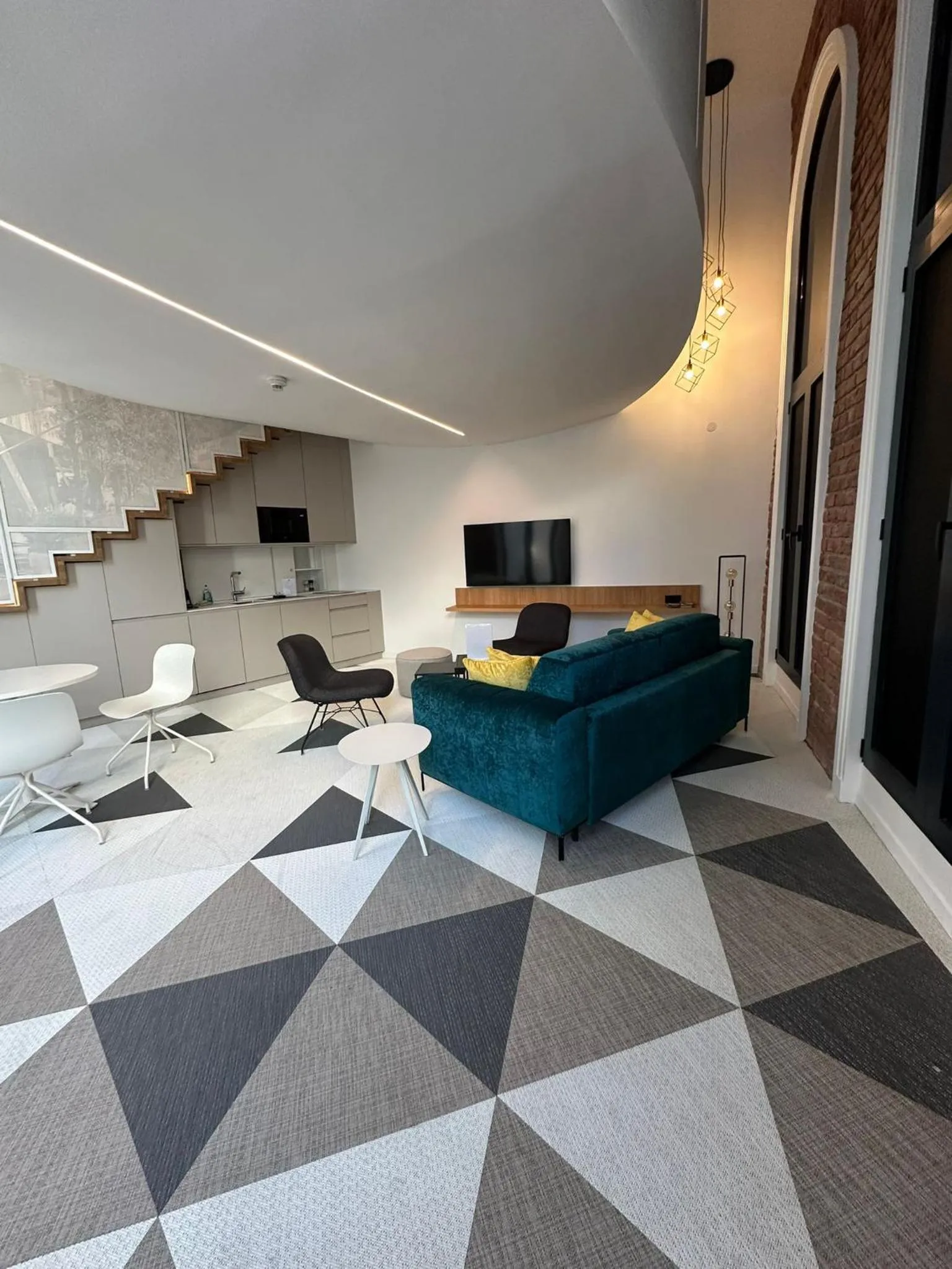 TV and multimedia in Fesh Lofts