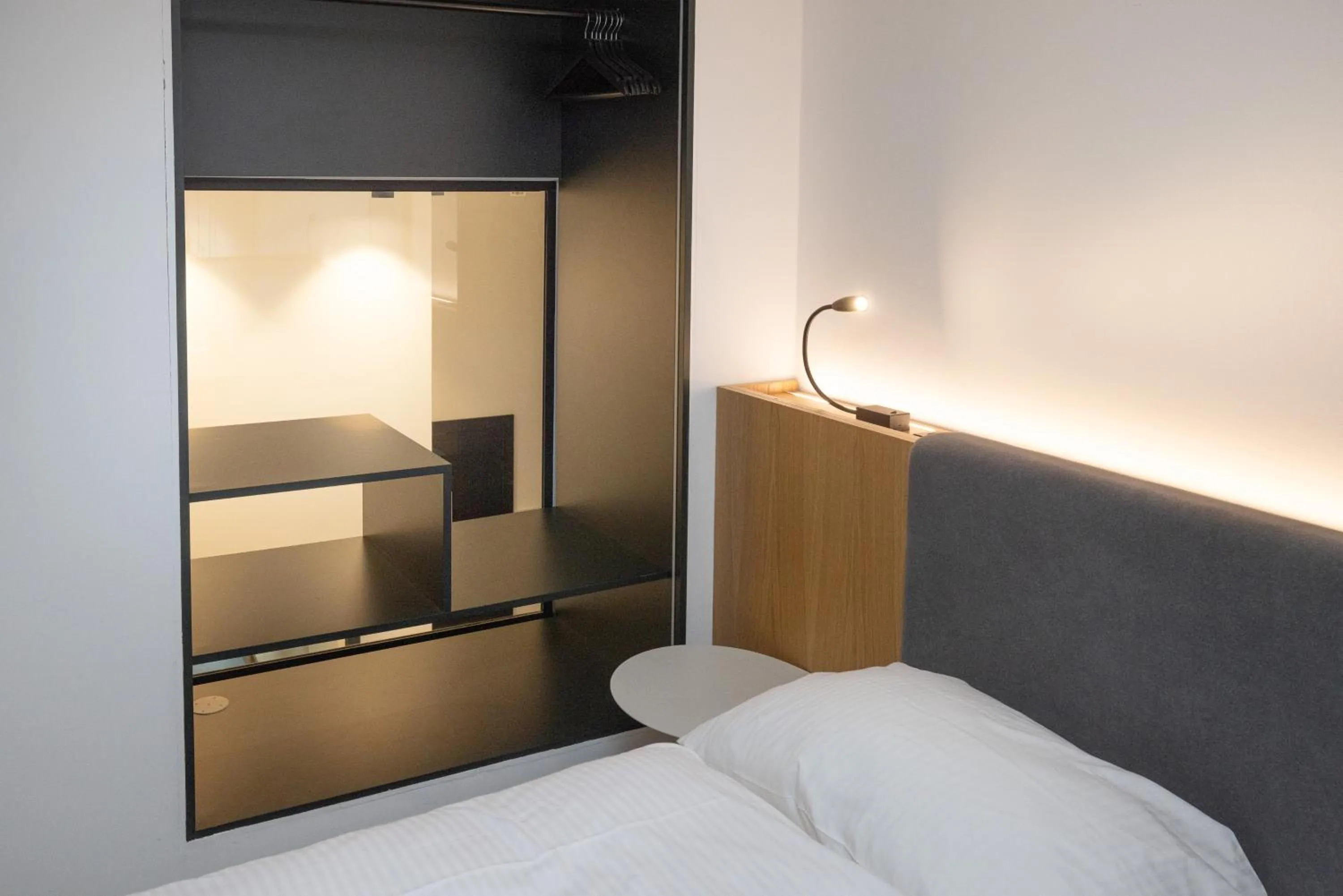 Bedroom, Bed in Fesh Lofts