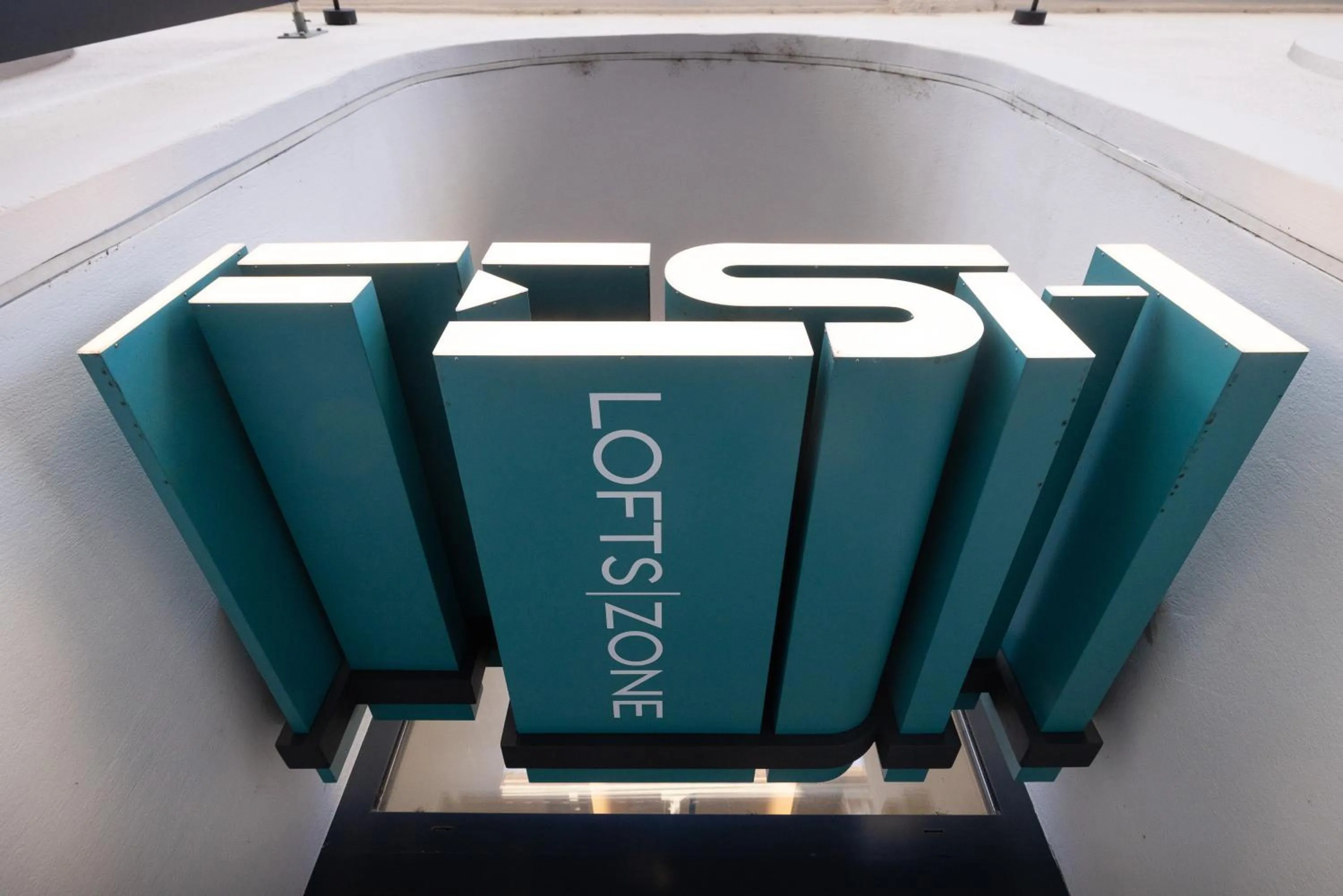 Property building in Fesh Lofts