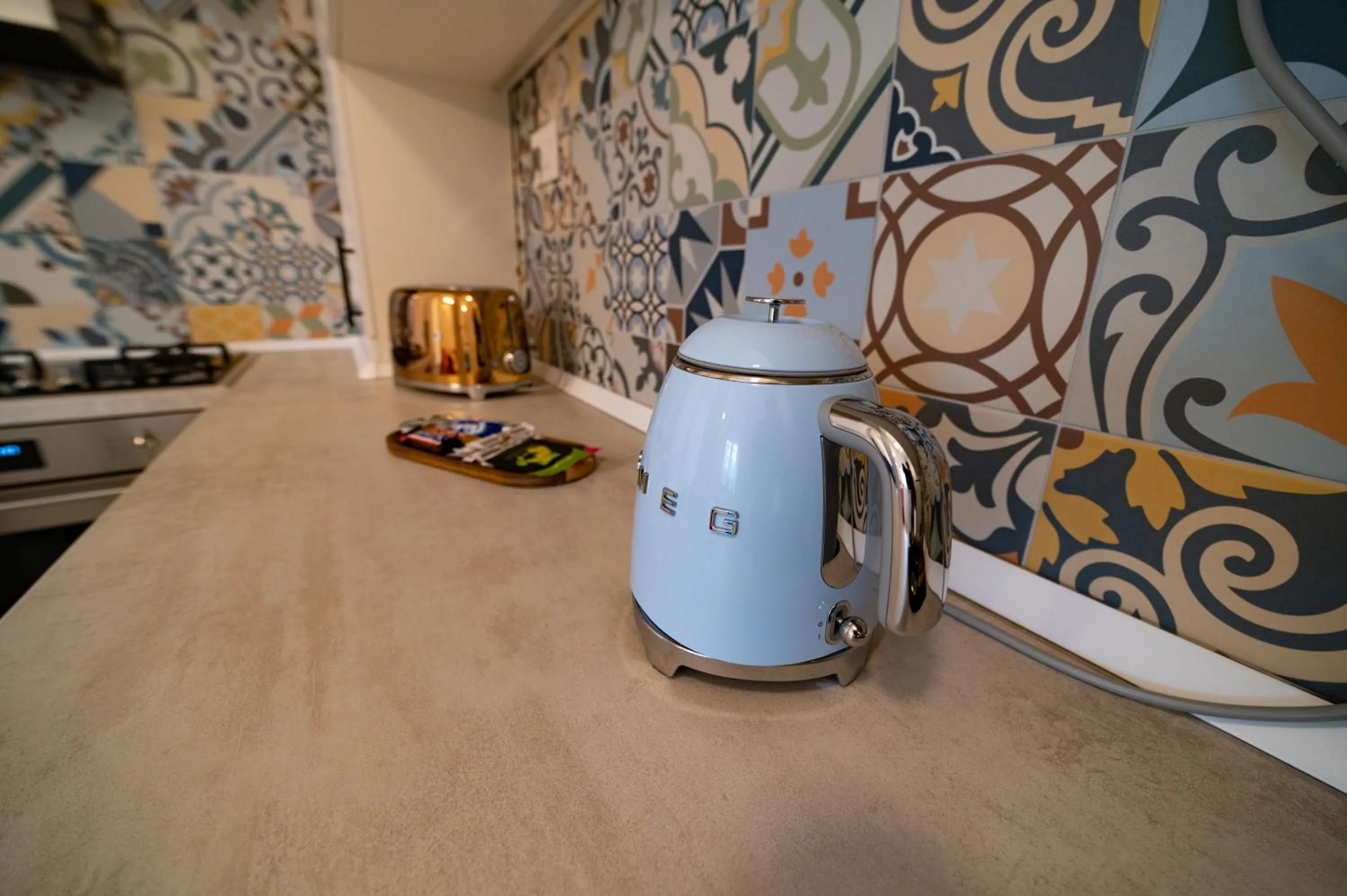 Coffee/tea facilities in First Apartments