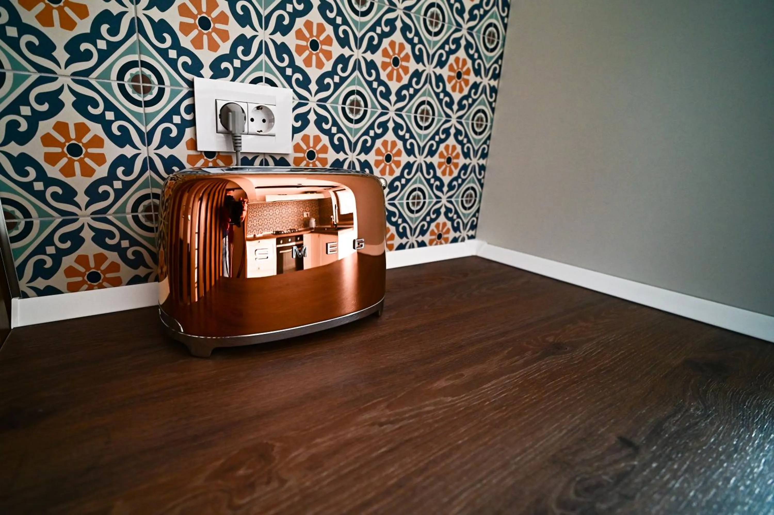Coffee/tea facilities in First Apartments