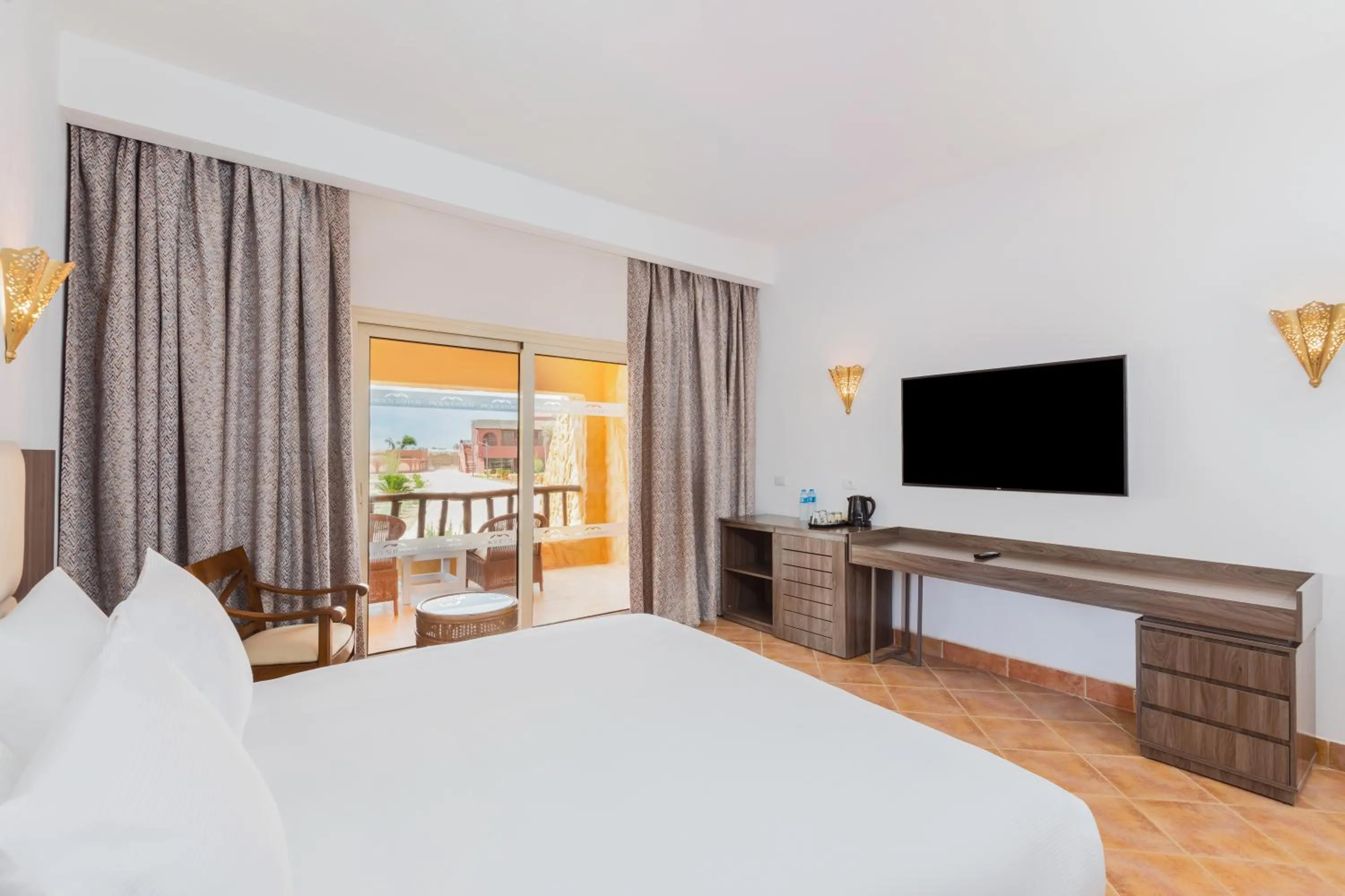 Bedroom, Bed in Pickalbatros Villaggio Aqua Park - Portofino Marsa Alam