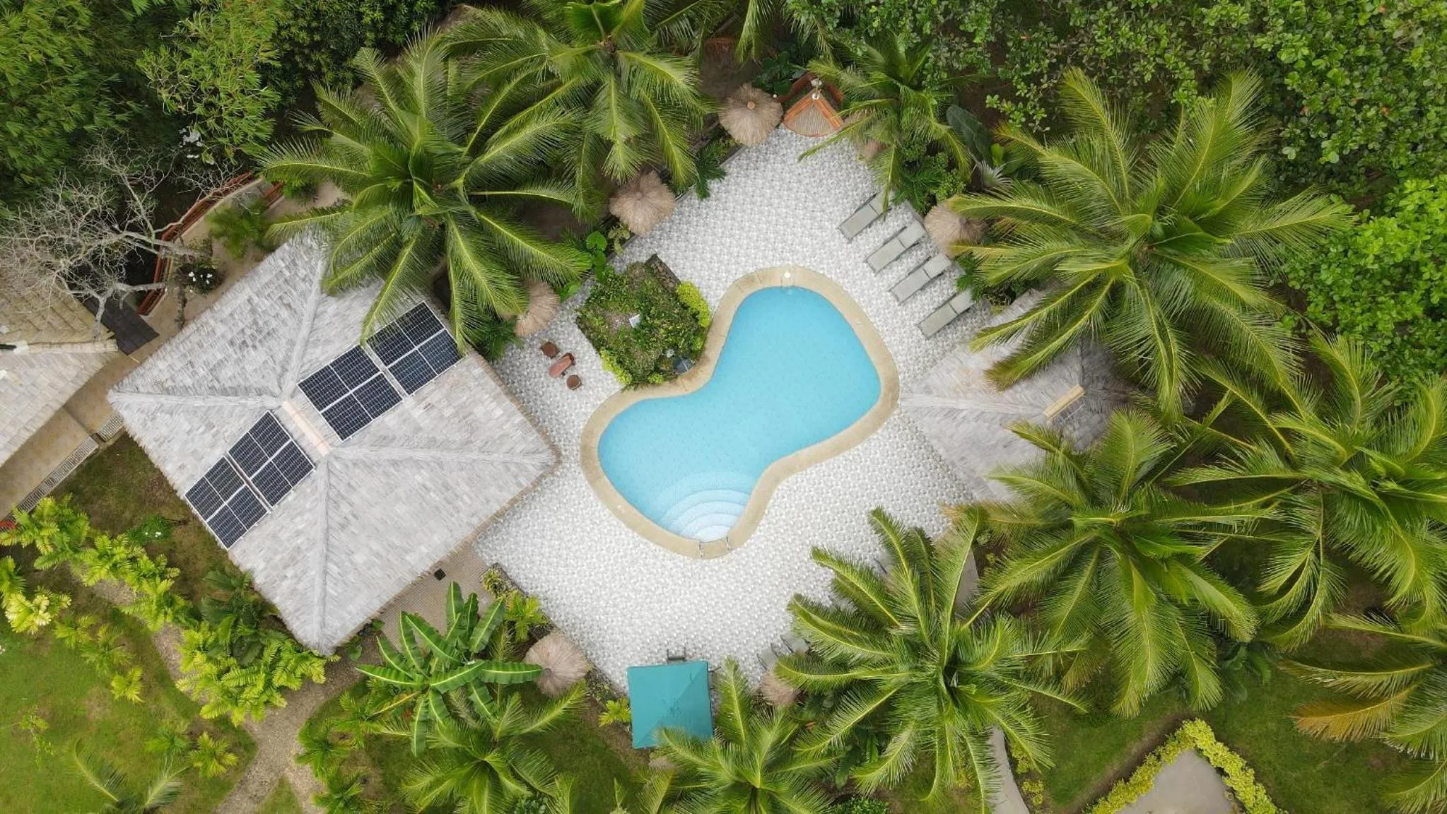 Restaurant/places to eat in Denika's Suites