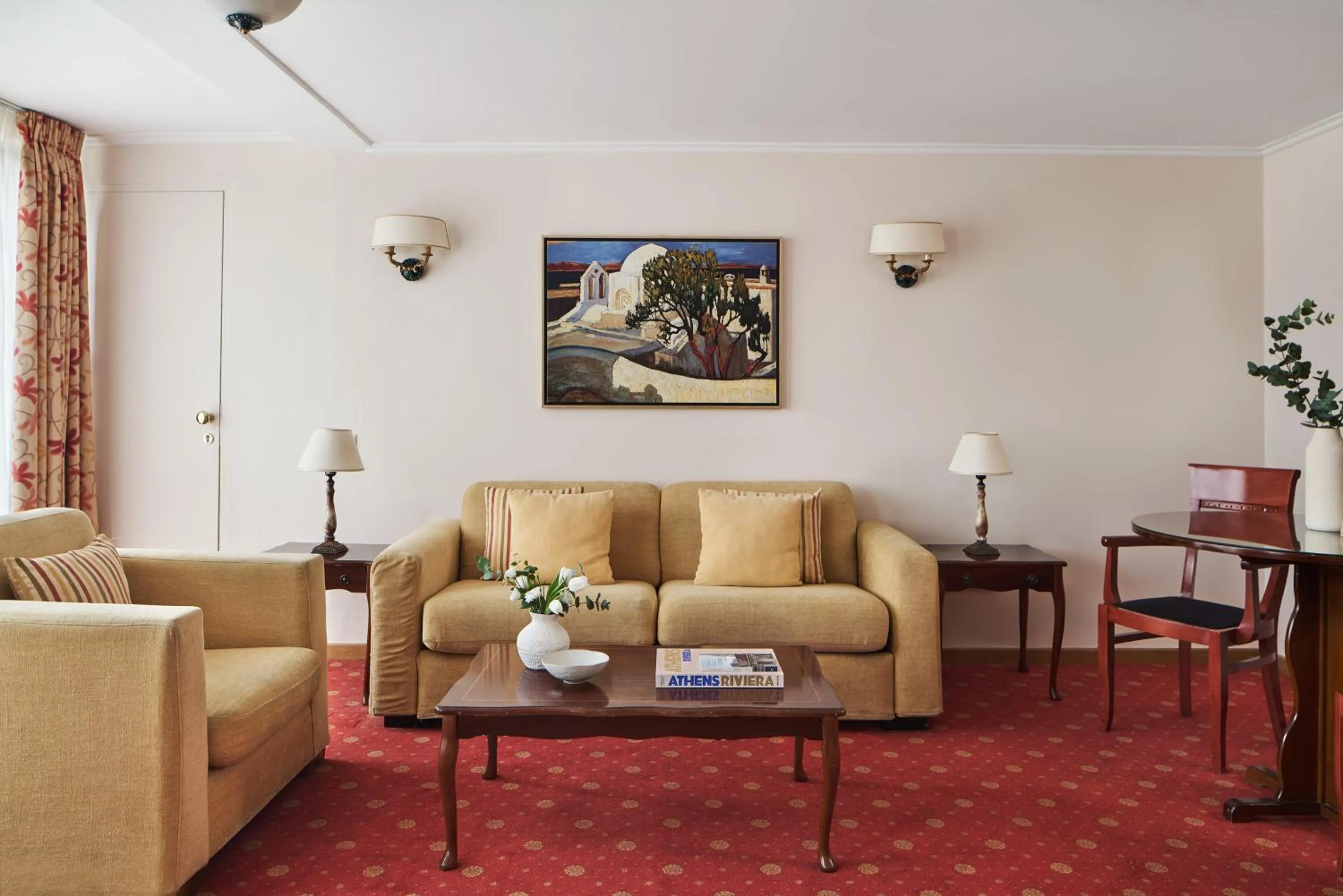 Living room in Titania Hotel