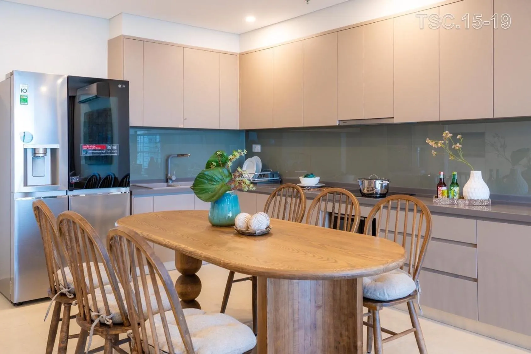 Kitchen or kitchenette in MeoMeo Homestay - The Sóng Apartment