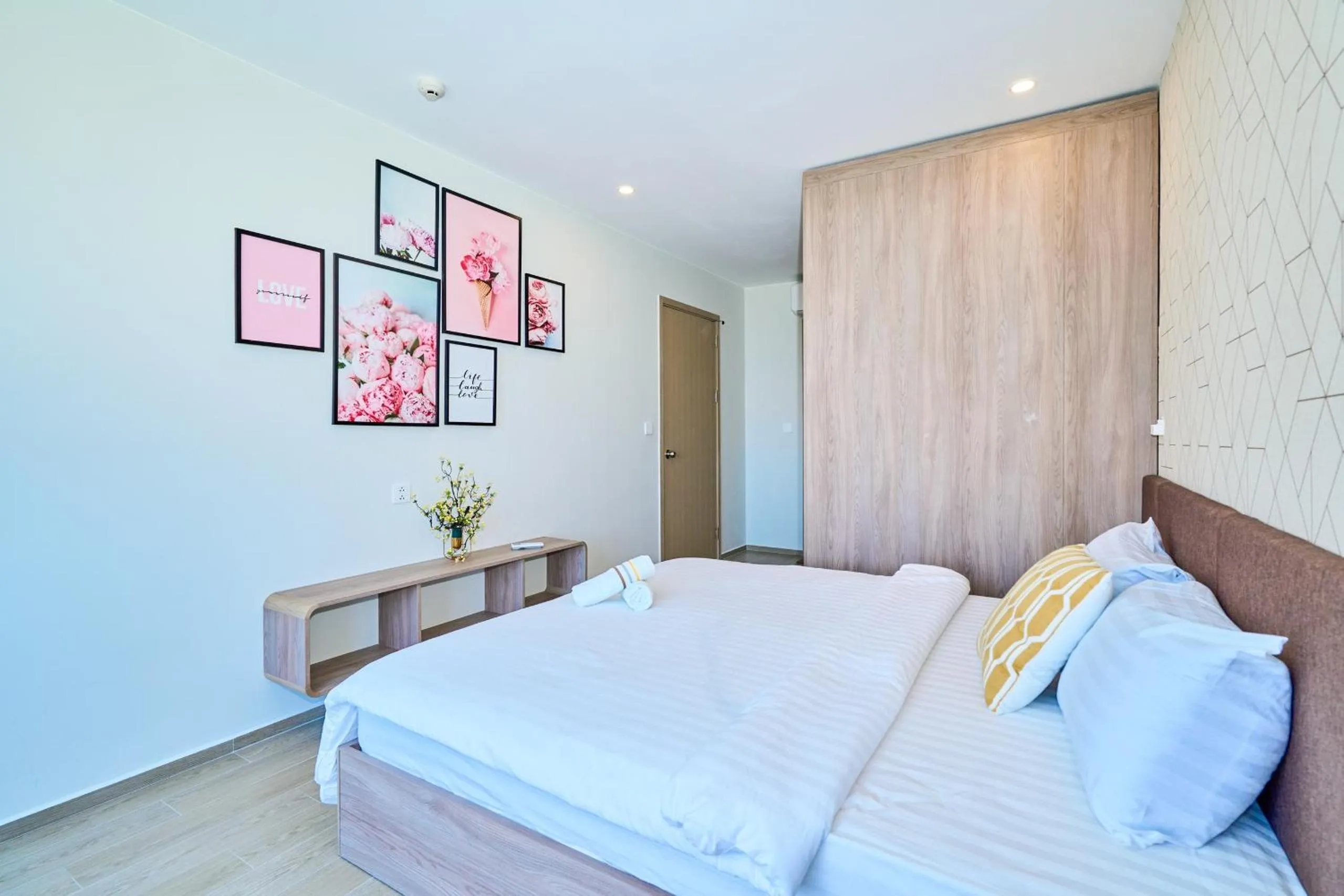 Bed in MeoMeo Homestay - The Sóng Apartment