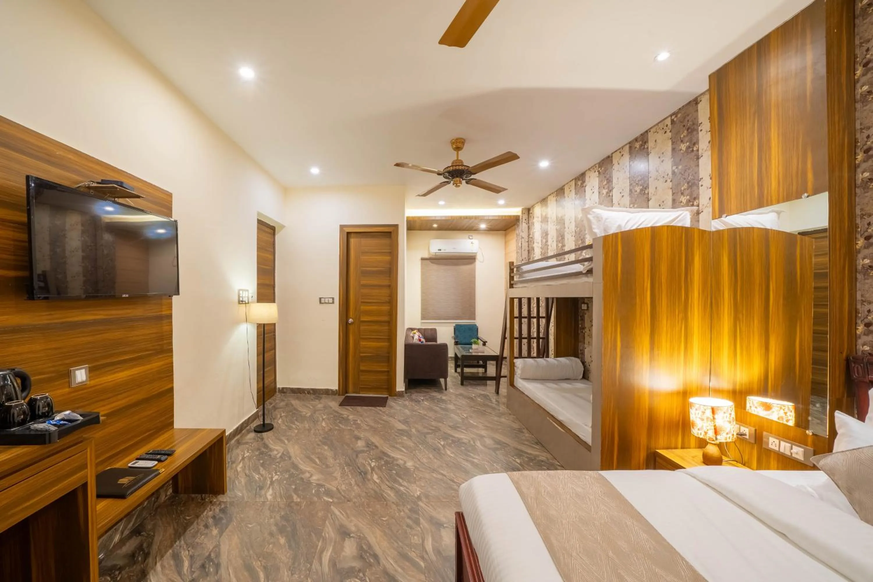 TV and multimedia, Bed in Perfectstayz Premium at Harkipauri Road - Ganga view rooftop cafe