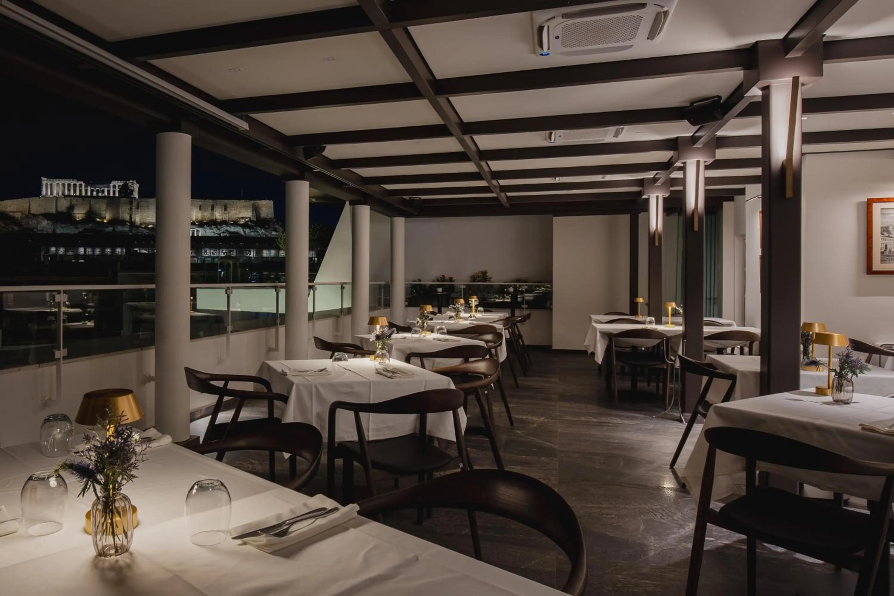 Restaurant/places to eat in Hera Hotel