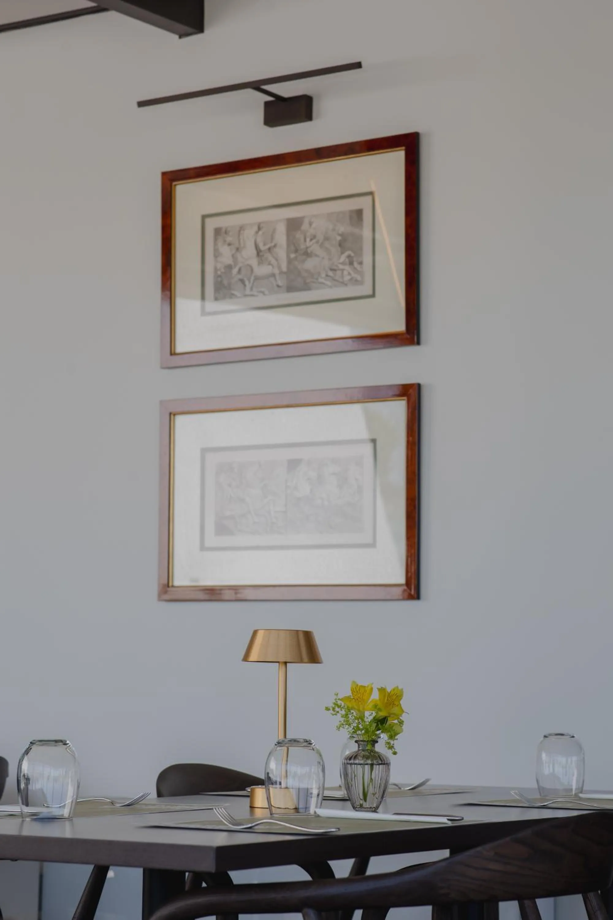 Restaurant/places to eat in Hera Hotel