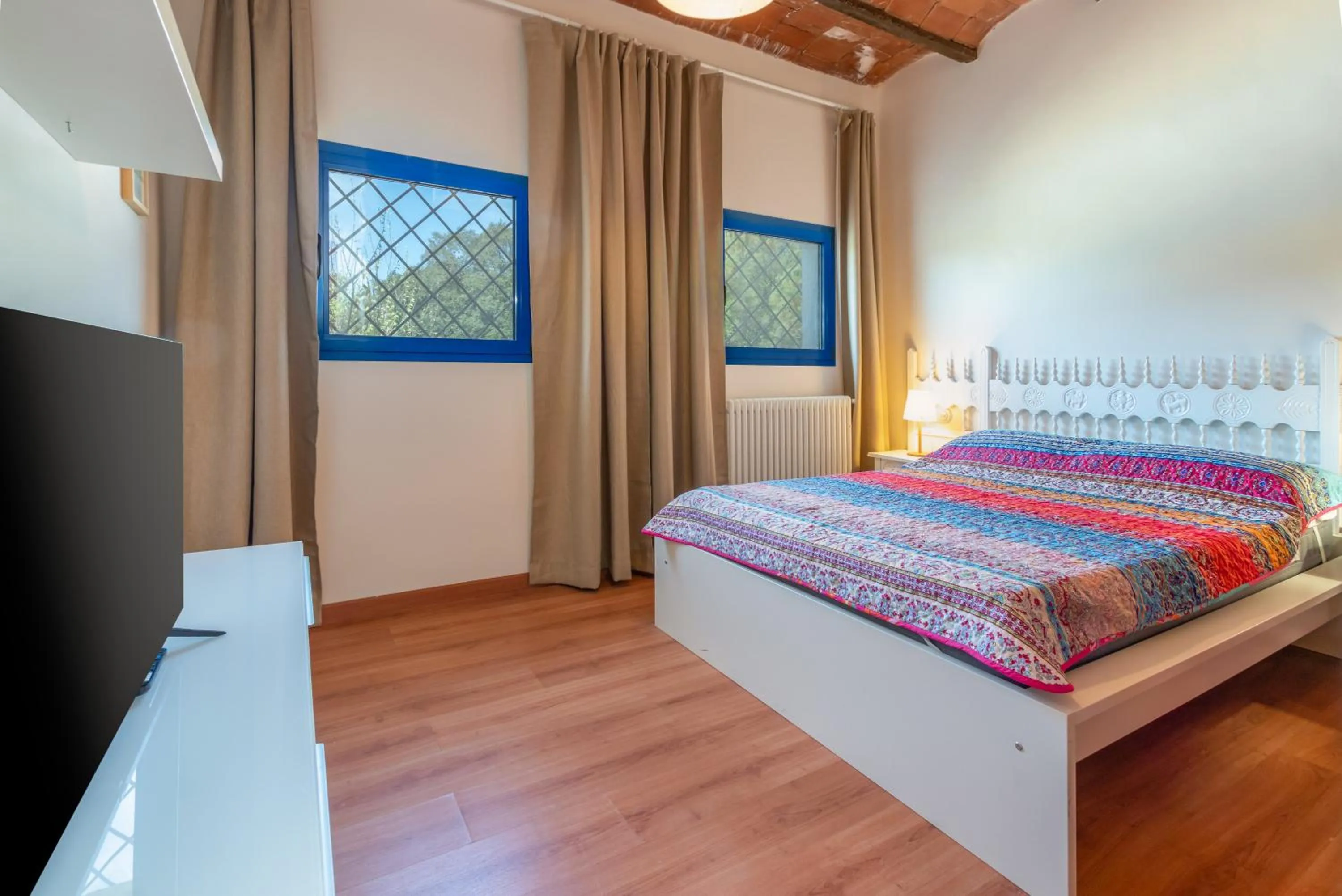 Bedroom, Bed in Mas Tinus - Lavanda