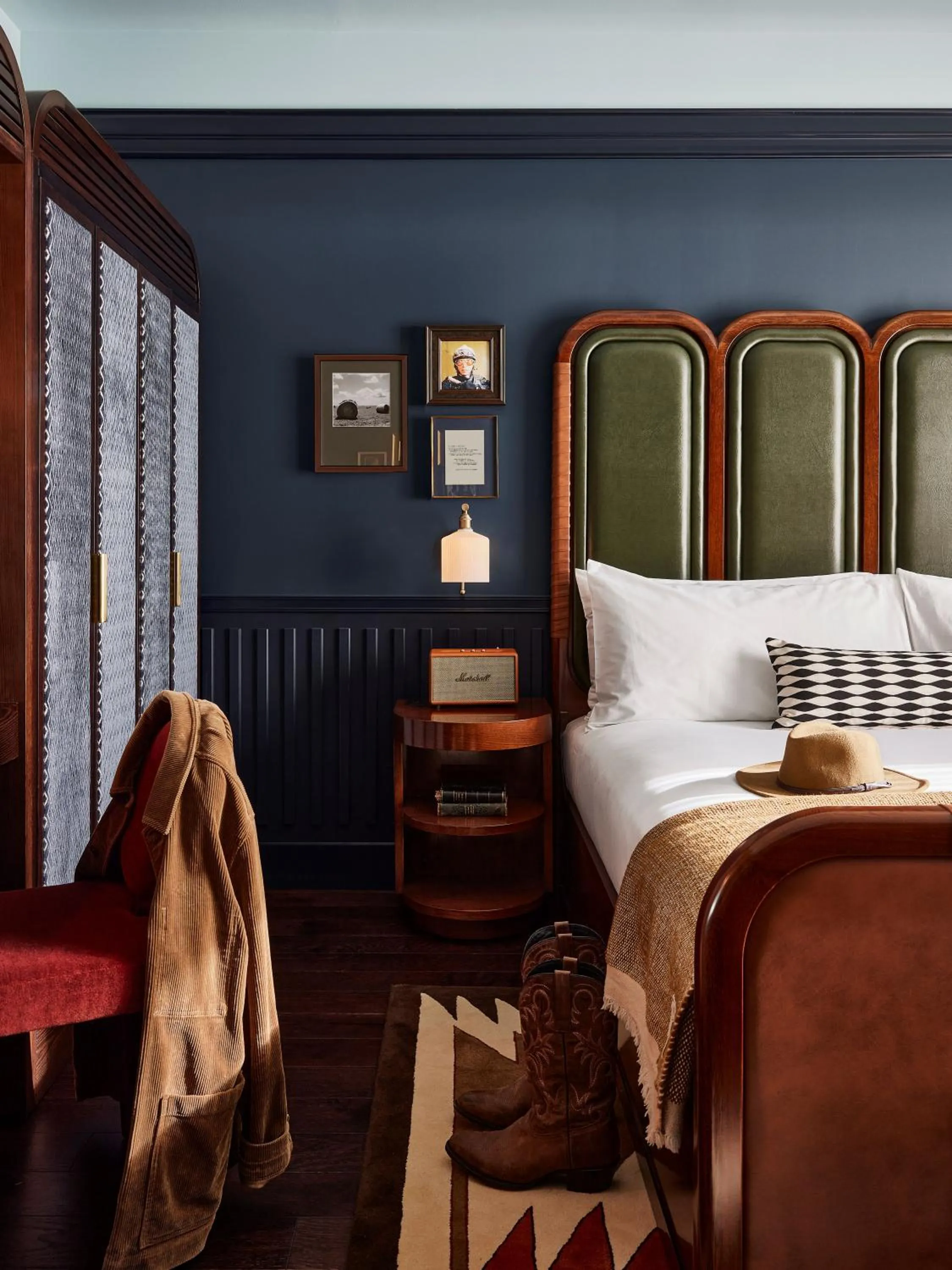 Bed in The Manchester Hotel