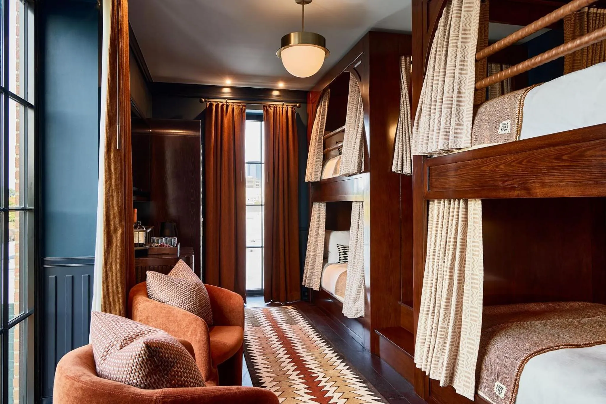 Bed in The Manchester Hotel