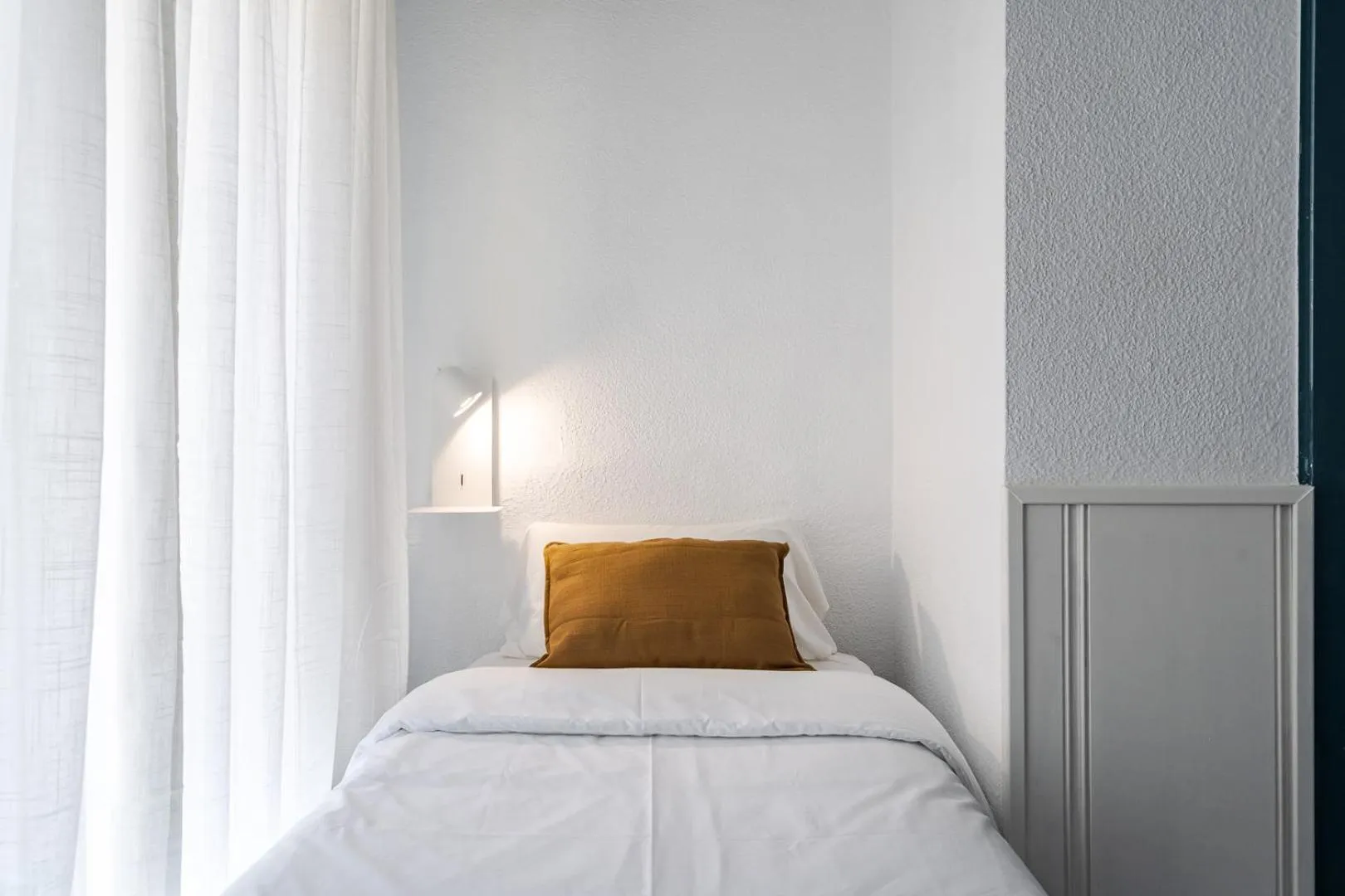 Bedroom, Bed in Hotel Agur