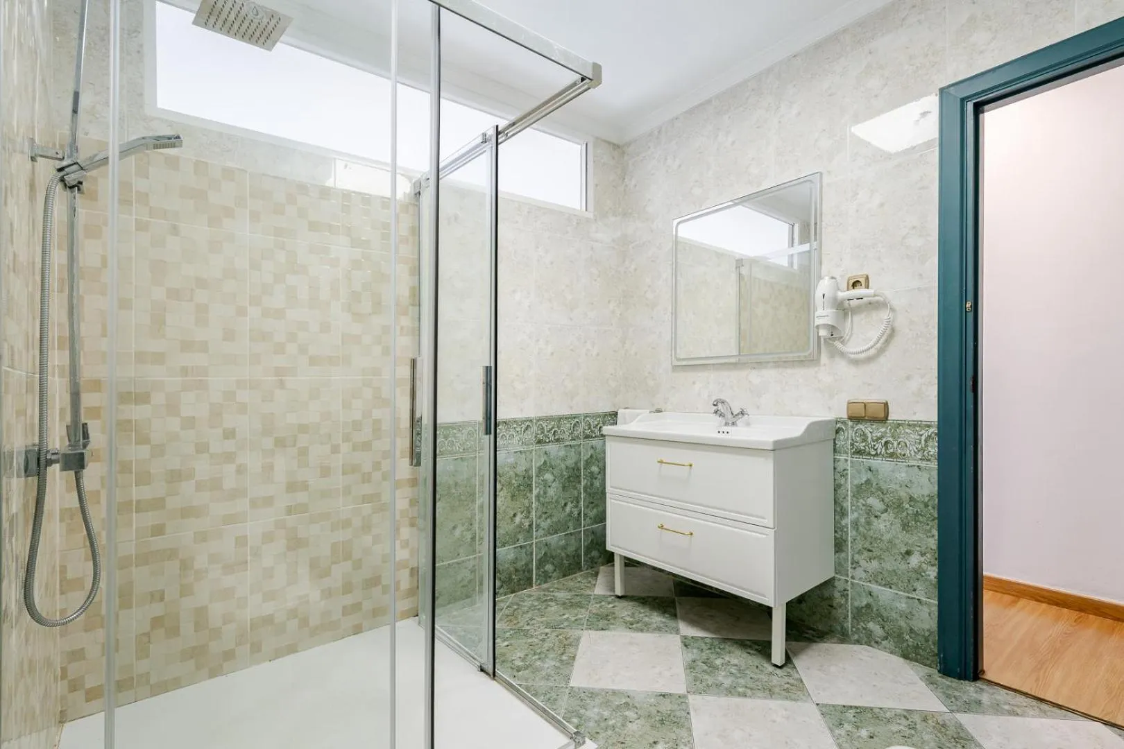 Bathroom in Hotel Agur