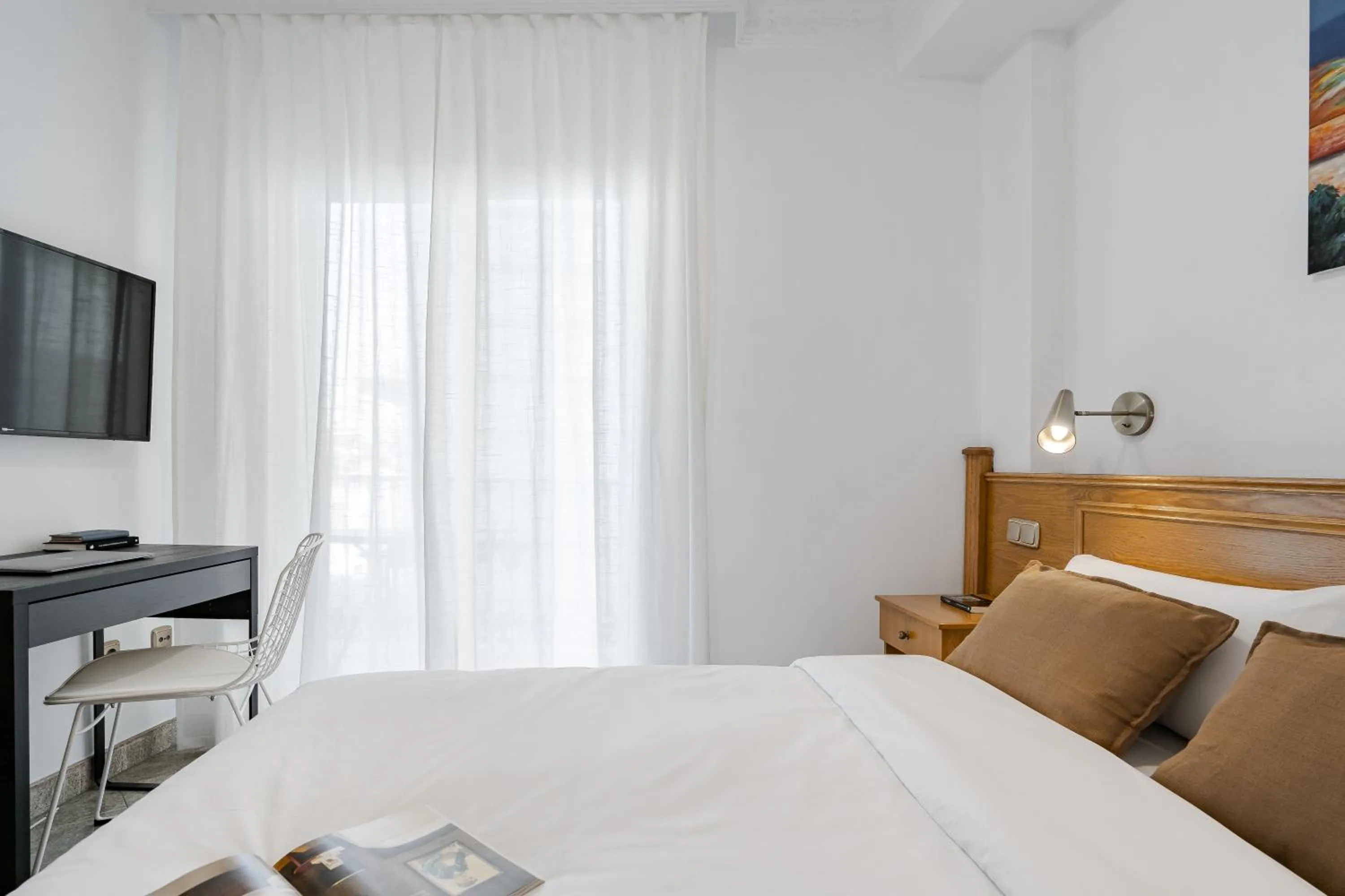 Bedroom, Bed in Hotel Agur