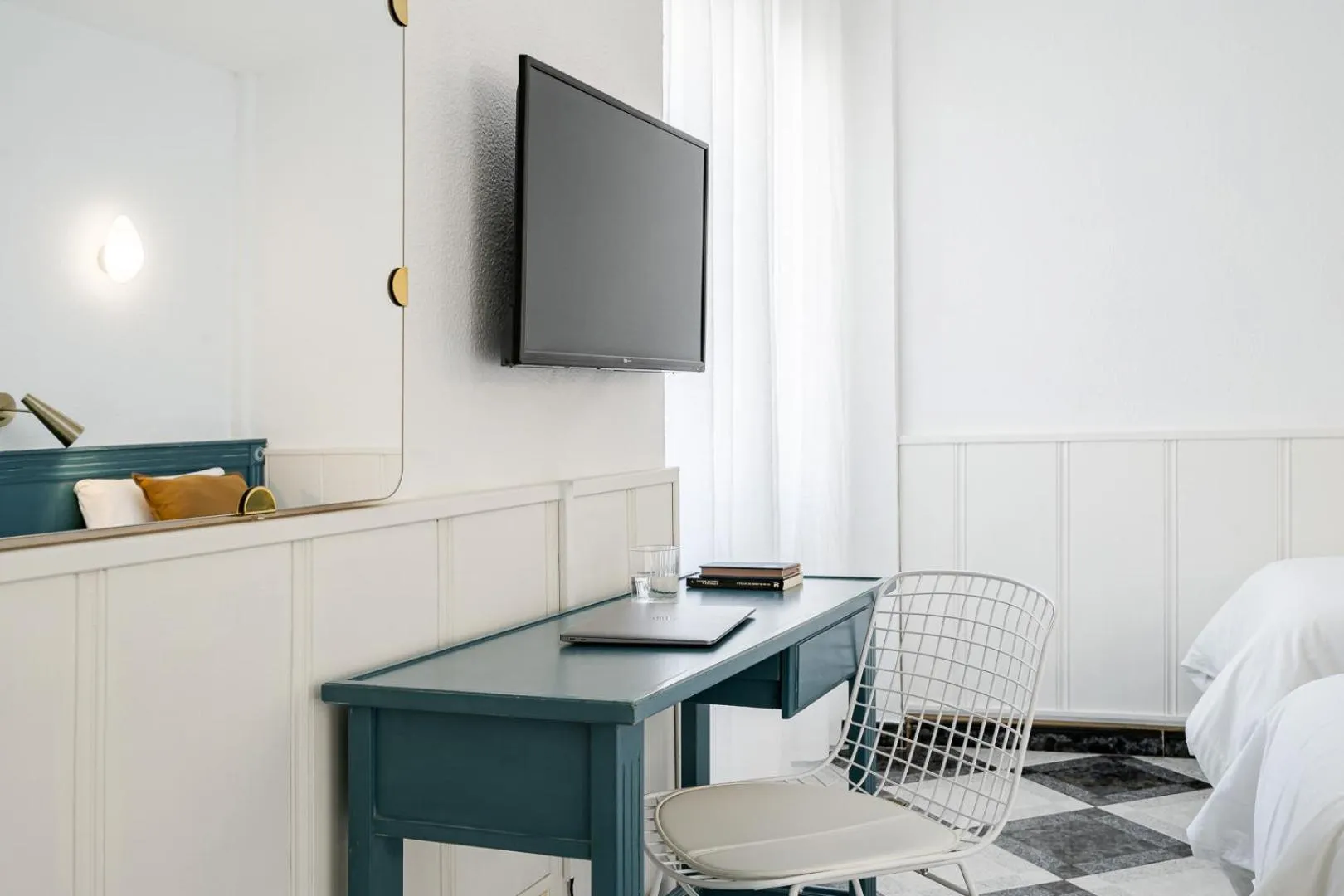 Bedroom, Bed in Hotel Agur