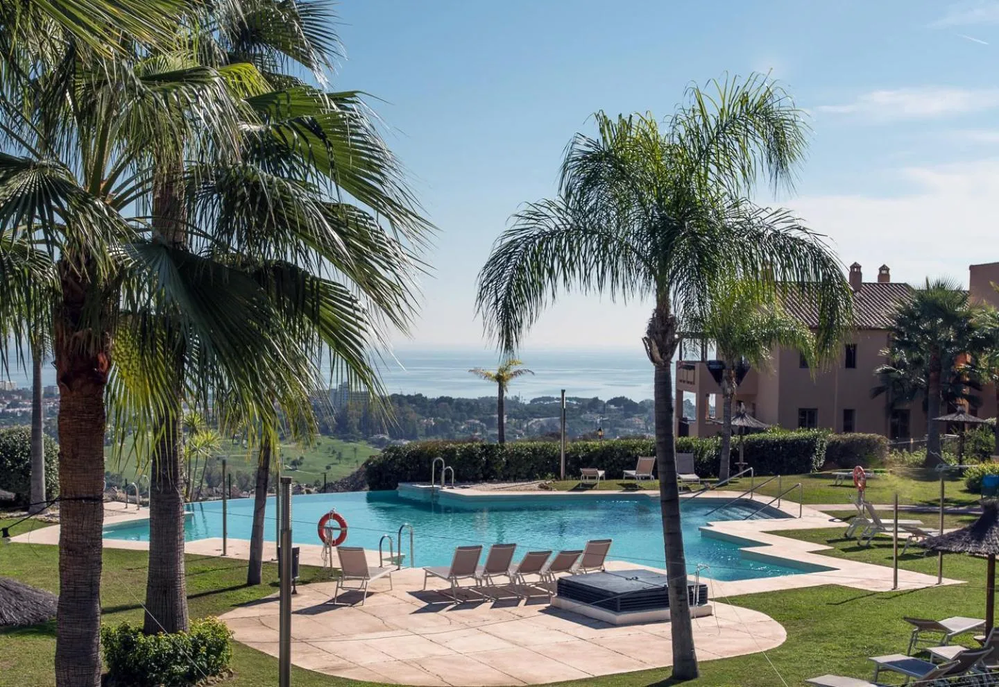 Sea view in Quartiers Marbella Golden Penthouse