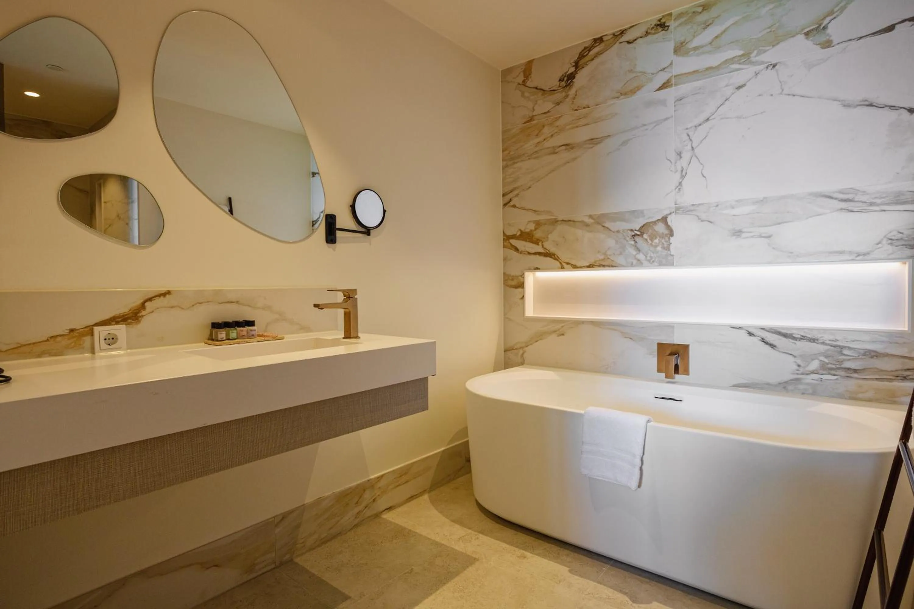 Bathroom in Van der Valk Hotel Eindhoven-Best