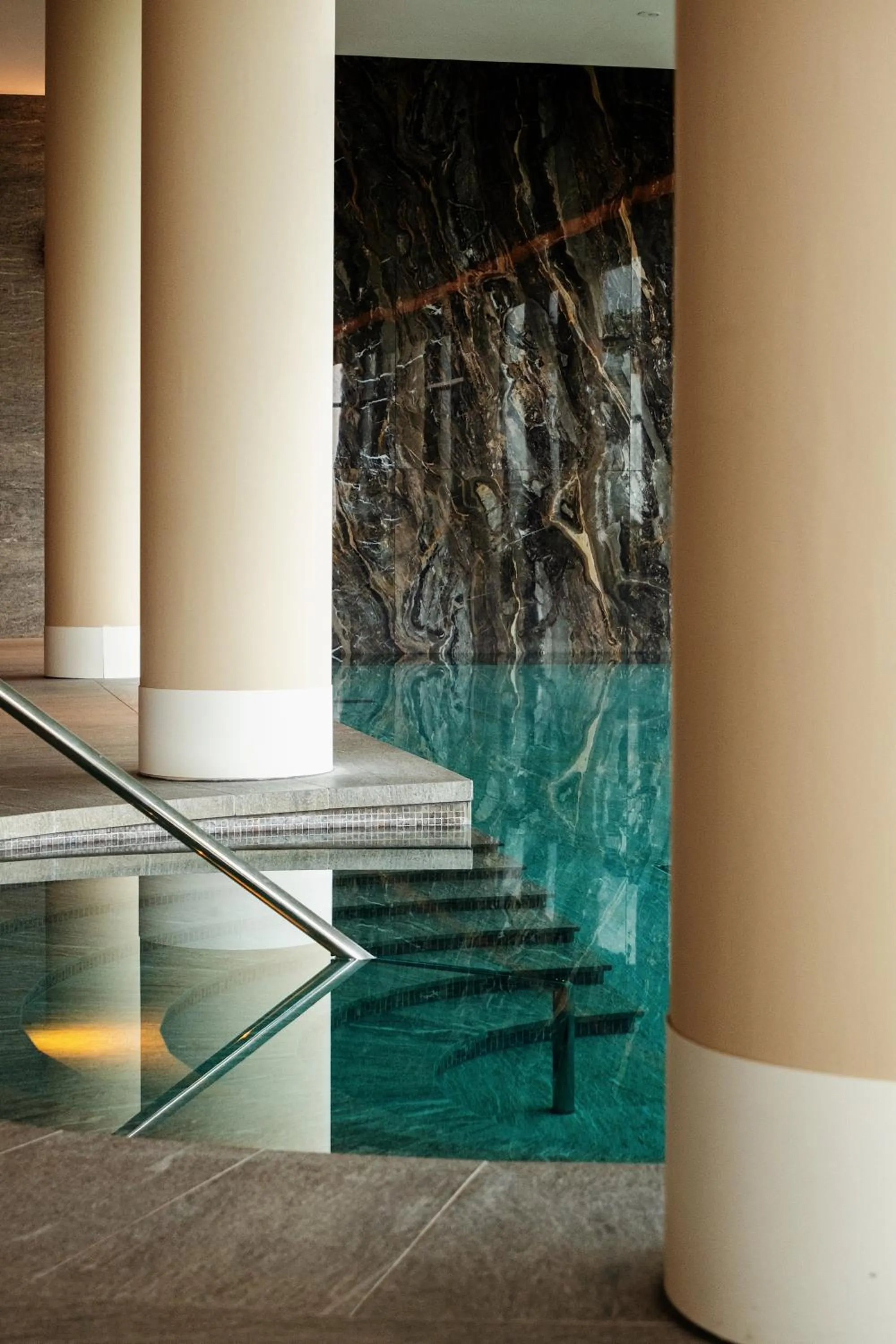 Swimming pool in Van der Valk Hotel Eindhoven-Best