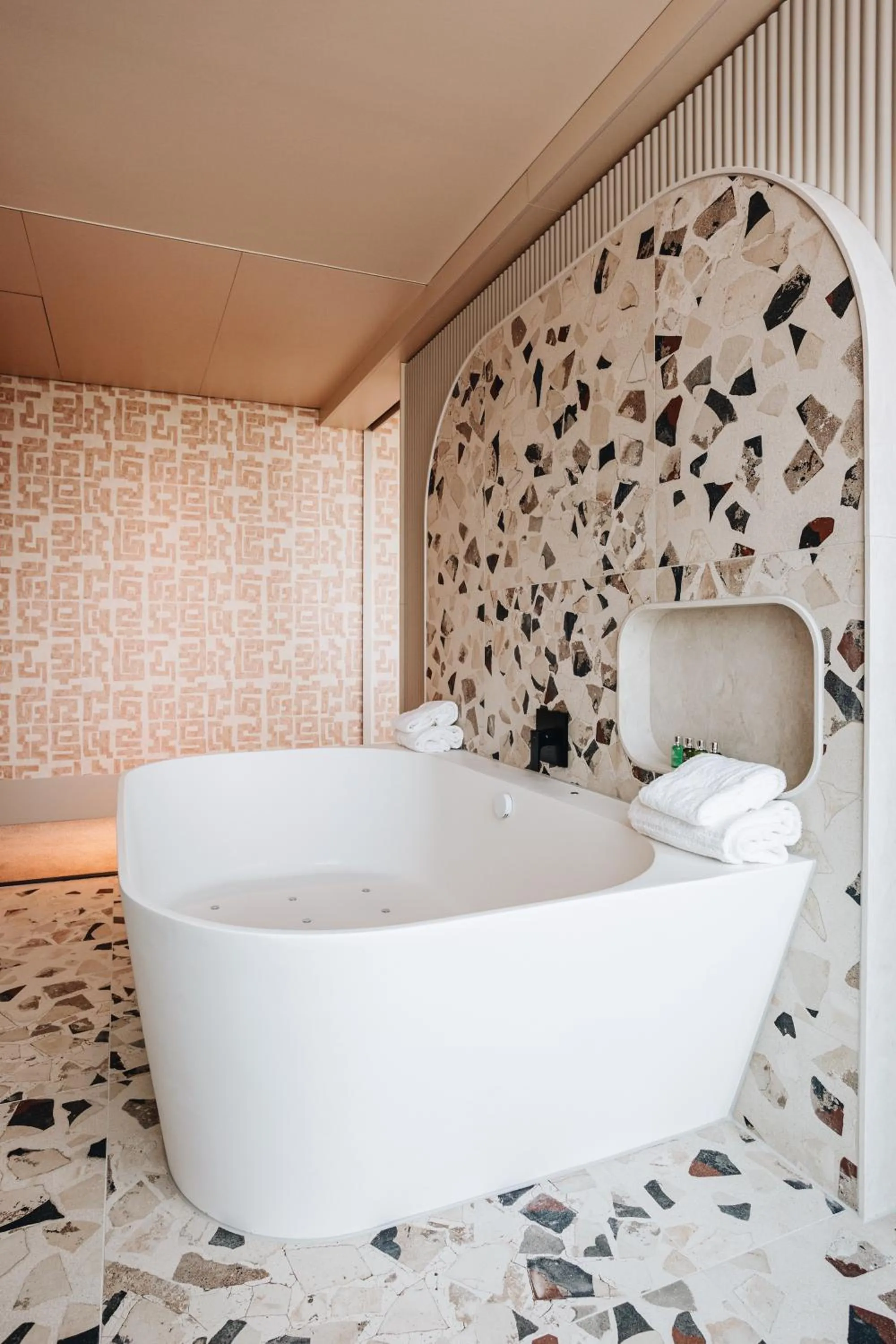 Bath in Van der Valk Hotel Eindhoven-Best