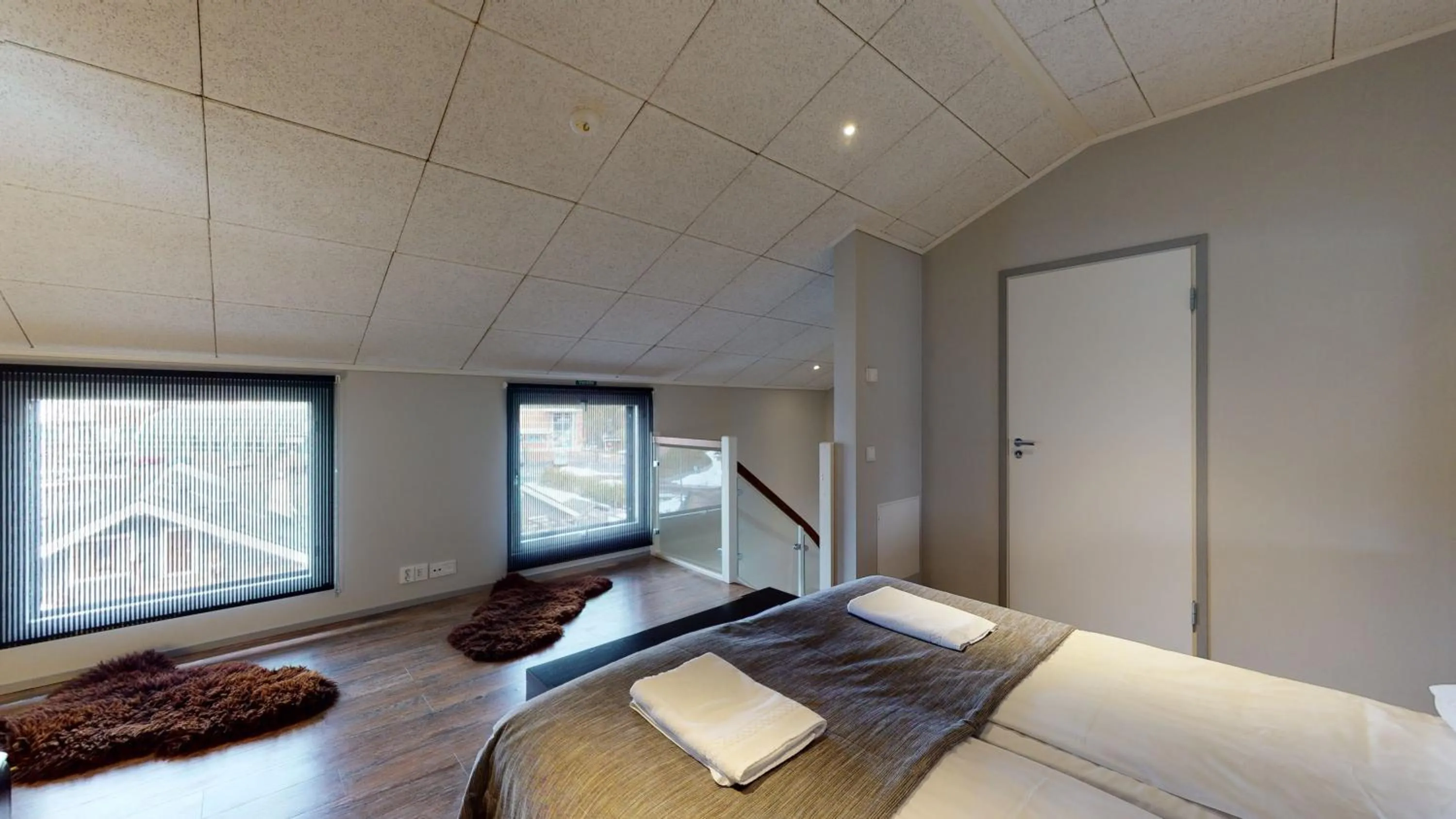 Photo of the whole room, Bed in Sandy Kelt - Irish House Apartments