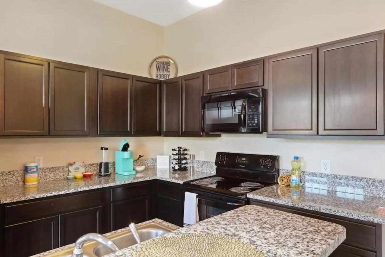 Coffee/tea facilities in Private Bed Downtown INDY - Shared