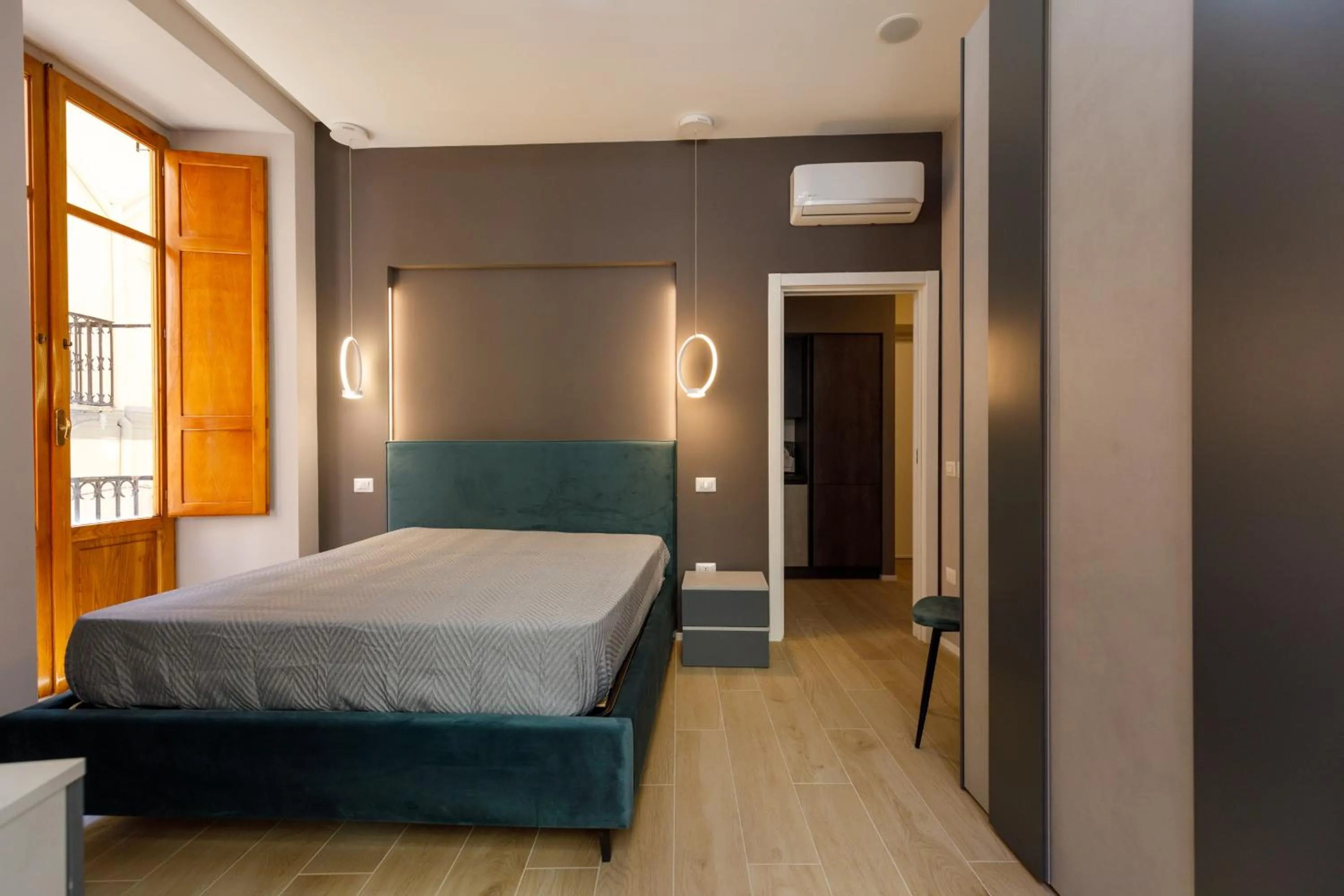 Bedroom, Bed in Seven Winds Suite