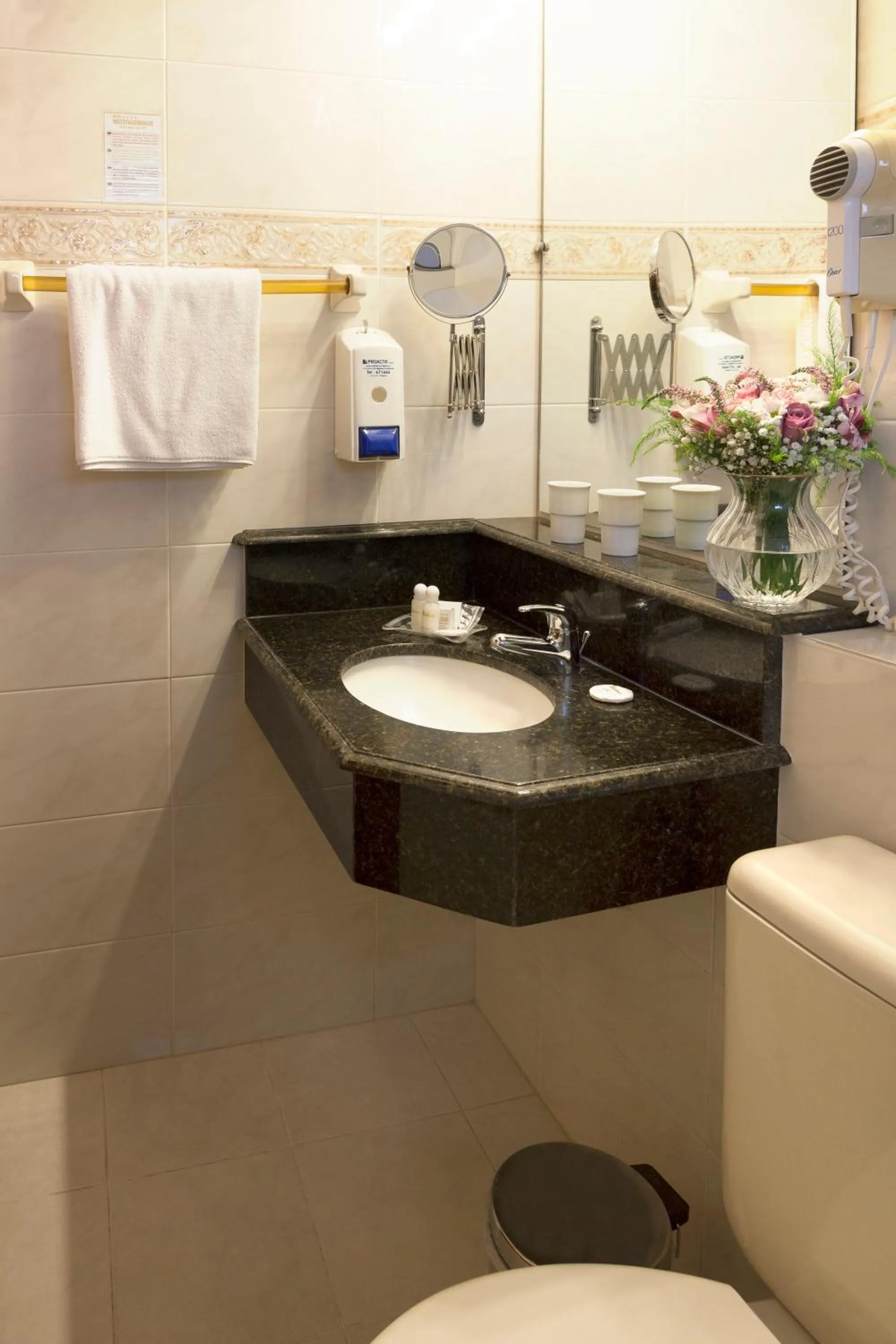 Bathroom in Hotel Westfalenhaus