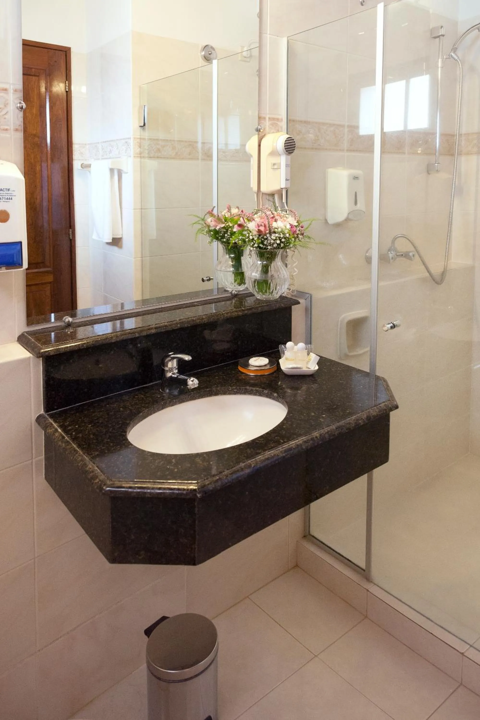 Bathroom in Hotel Westfalenhaus