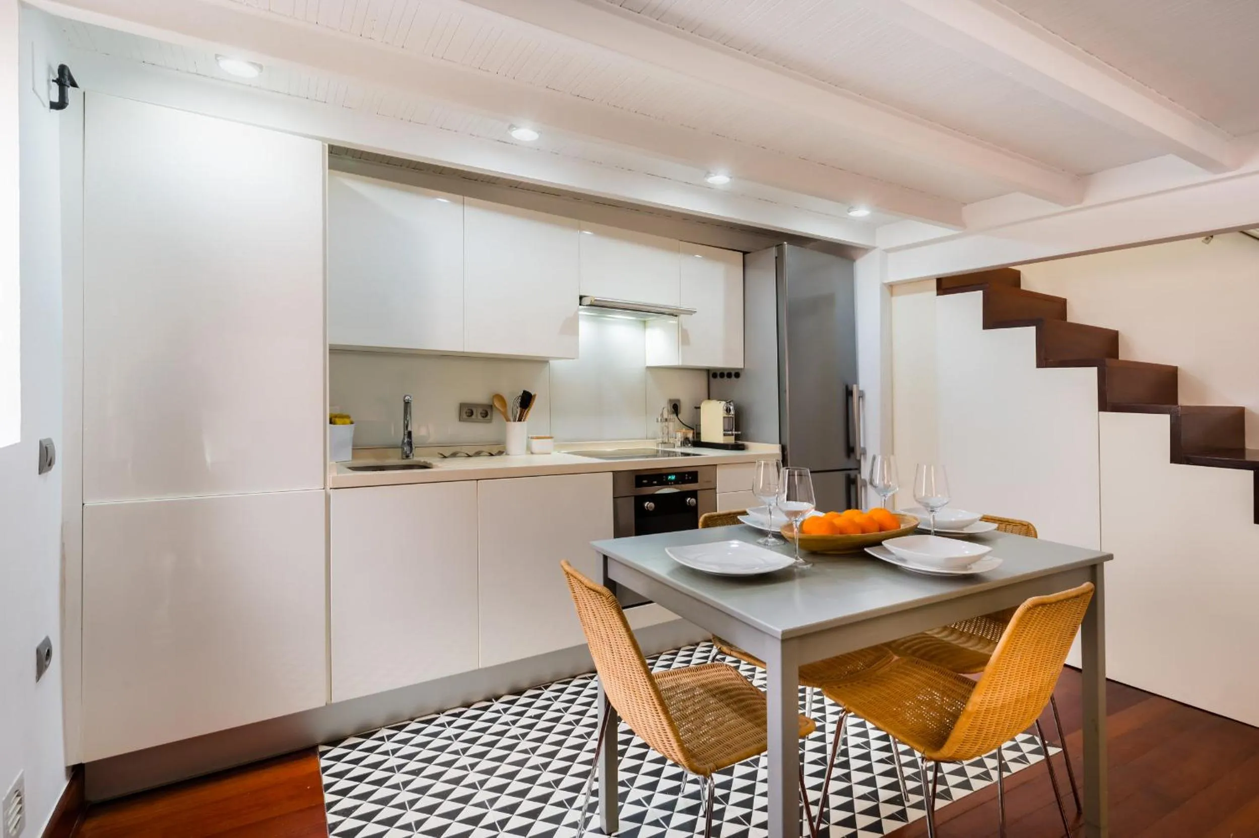Stylish loft duplex - Alameda
